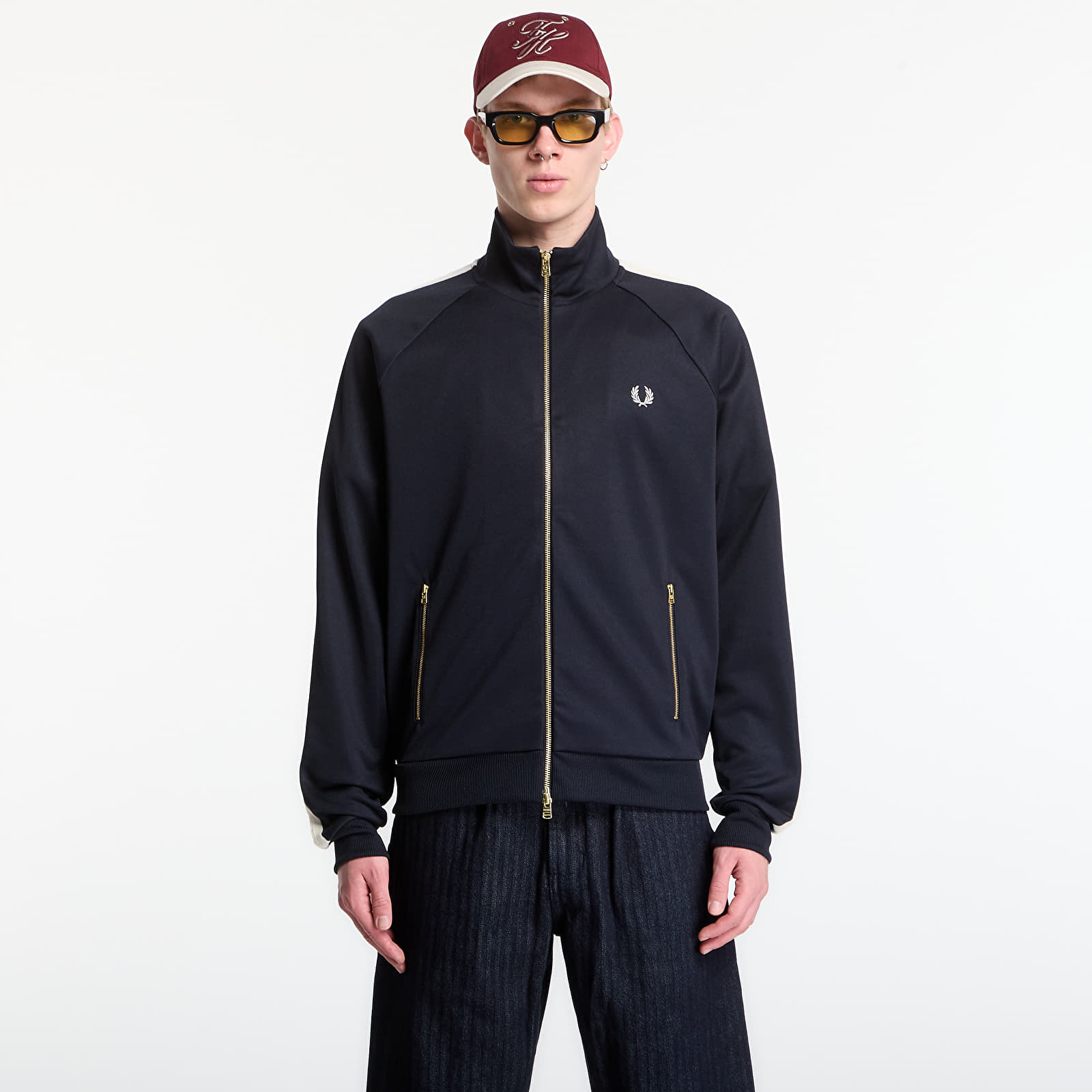 Регланы и толстовки Fred Perry Cable Taped Track Jacket ?