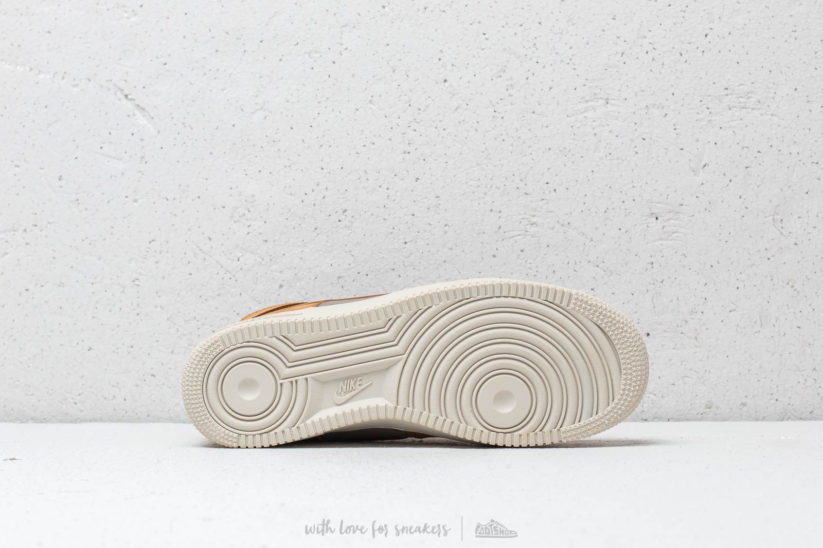 Herenschoenen Nike Air Force 1 High '07 Premium Wheat/ Khaki-Light Bone