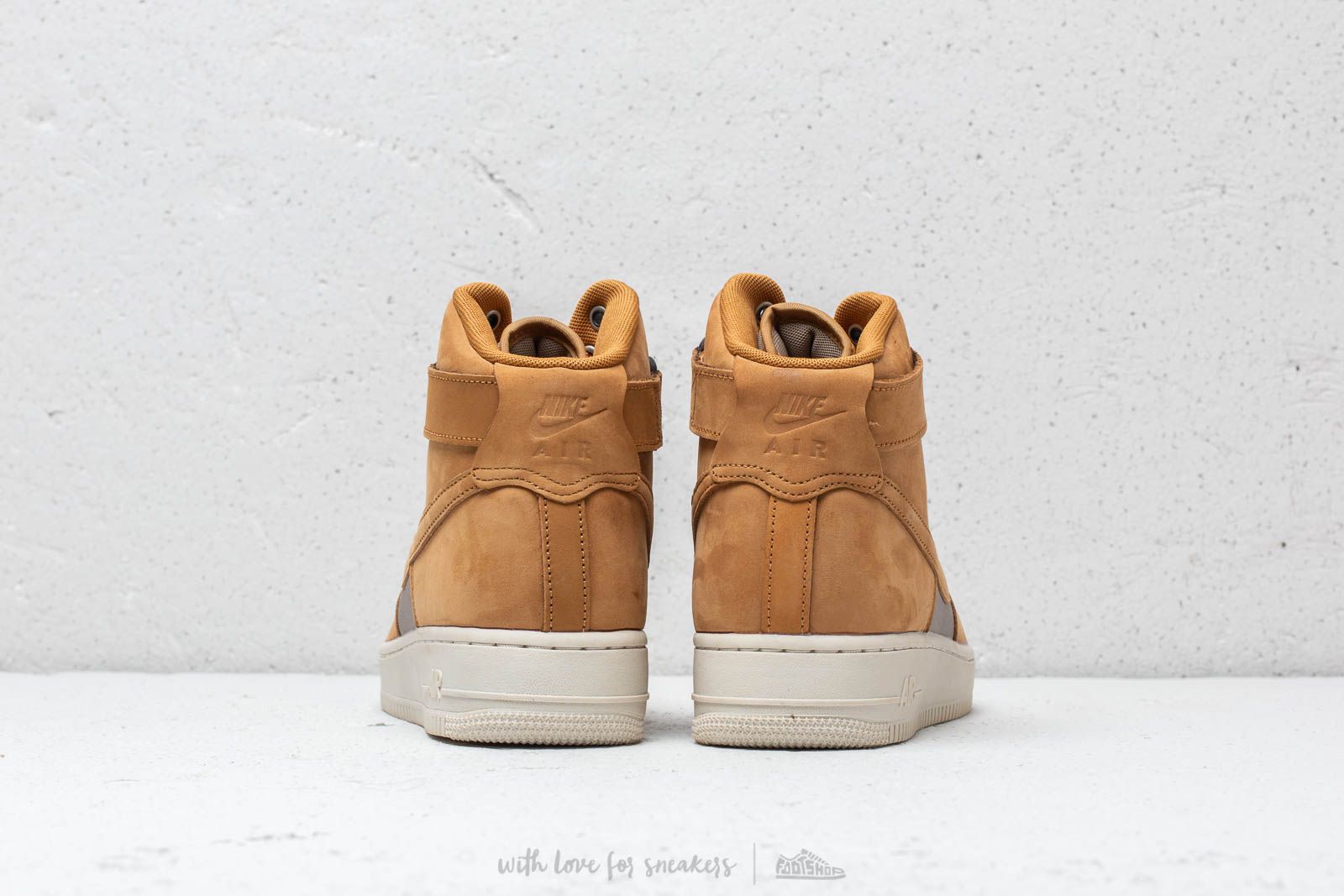 Herenschoenen Nike Air Force 1 High '07 Premium Wheat/ Khaki-Light Bone