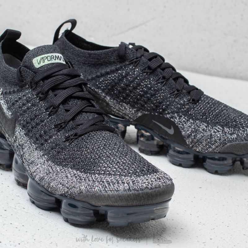 Nike Air Vapormax Flyknit 2 Black/ Black-Dark Grey | Footshop display picture 3