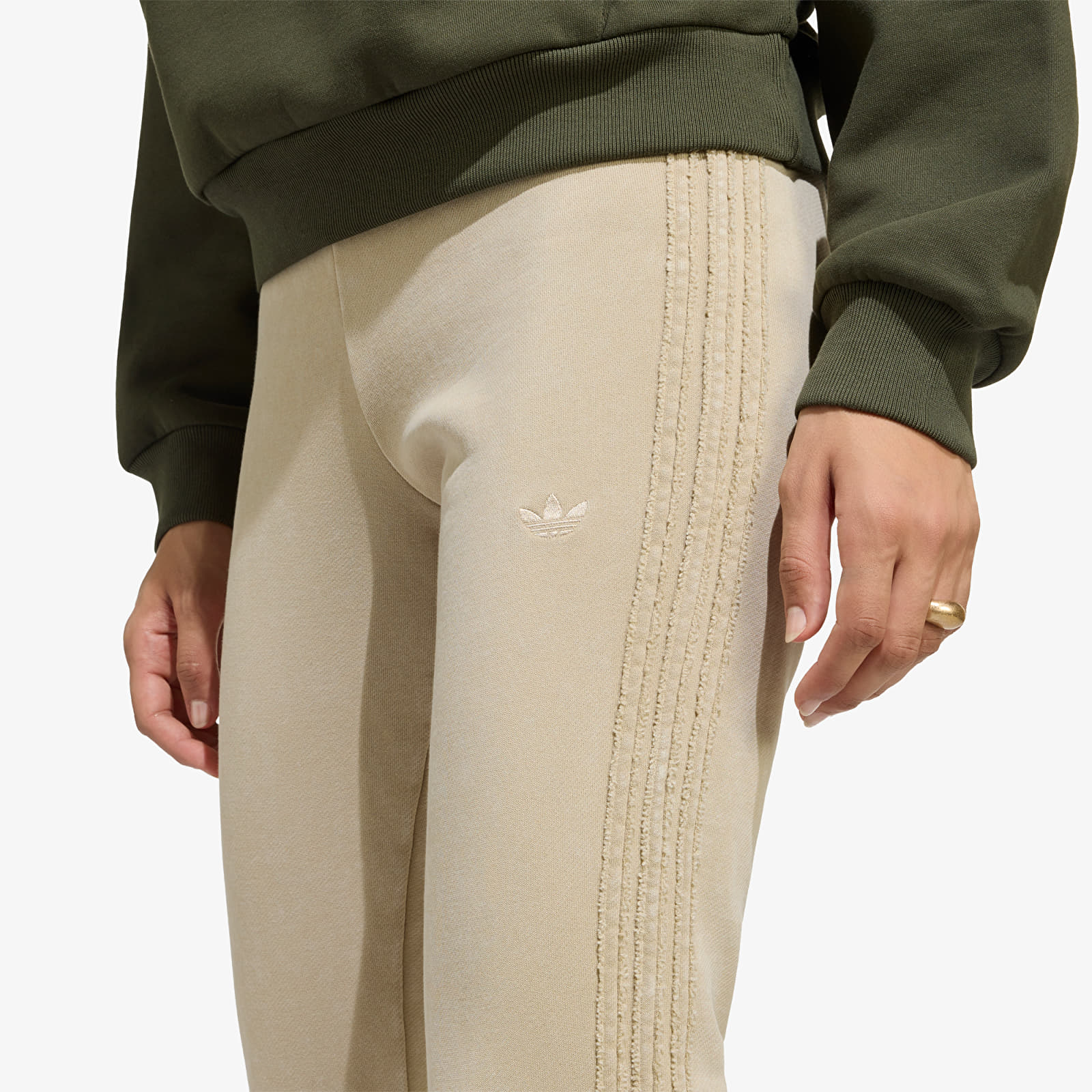 Trenerke adidas Sst Bootcut Pant Khaki Three