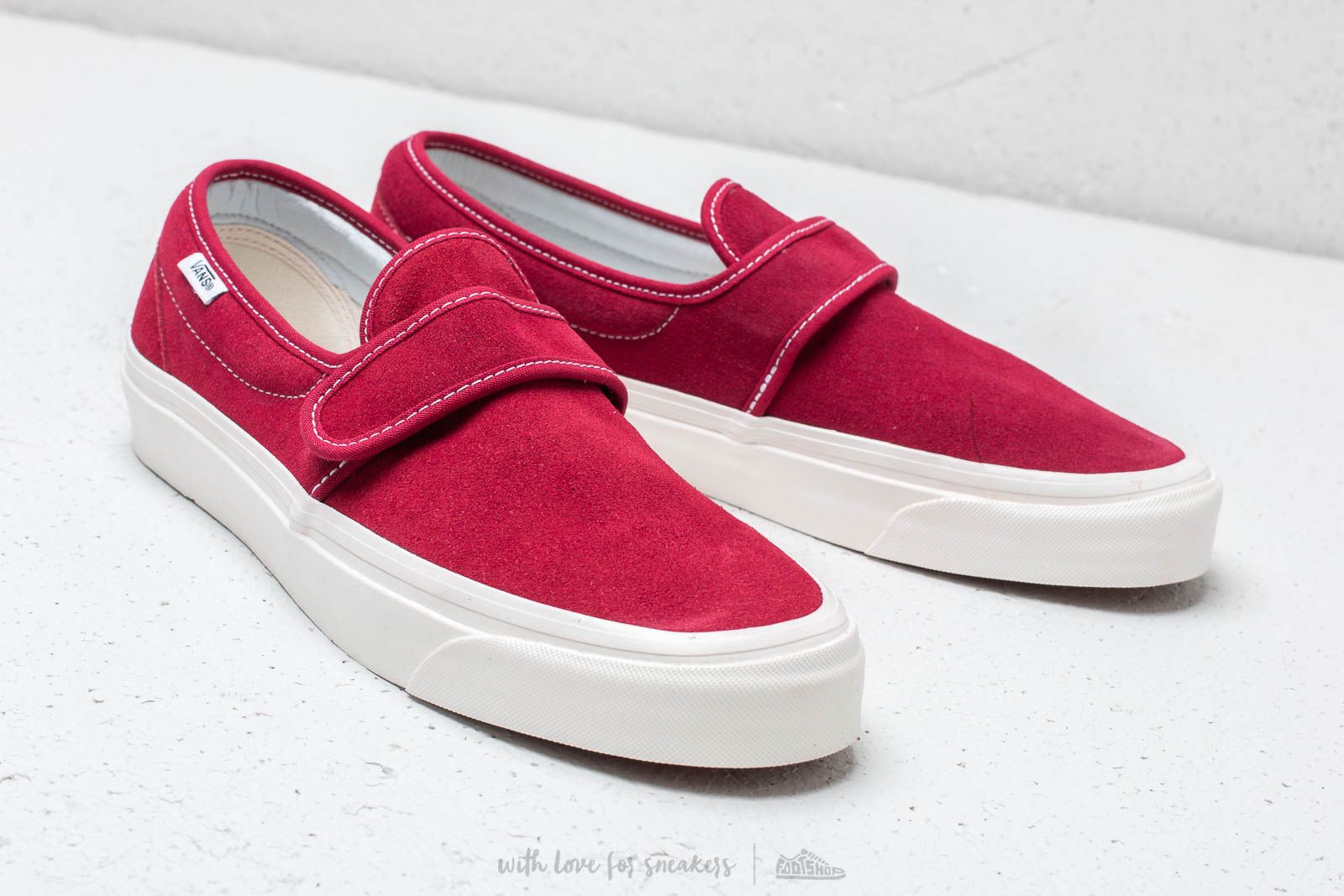 Vans slip on best sale 47 v dx red