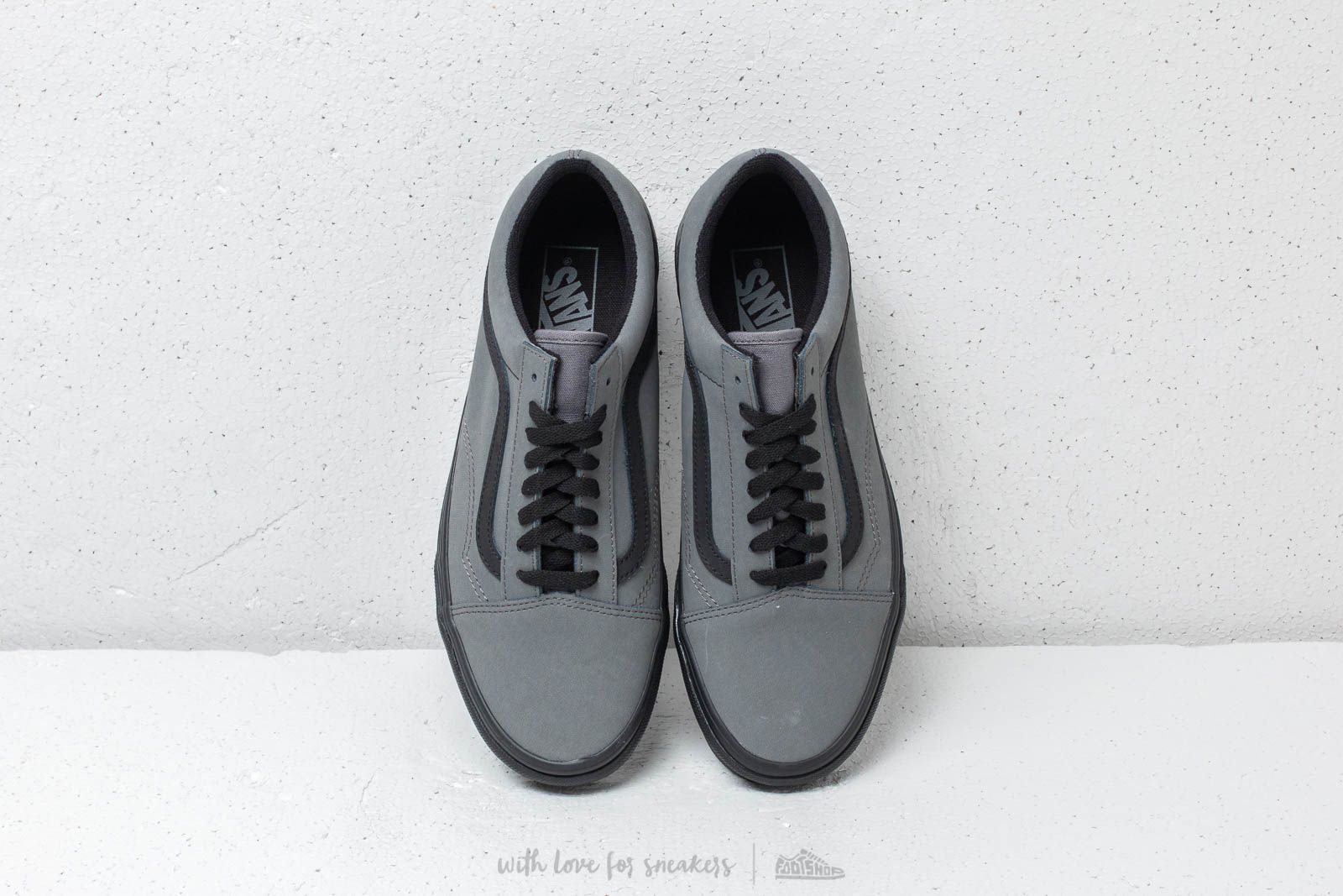 Men s shoes Vans Old Skool Vansbuck Pewter Black Footshop