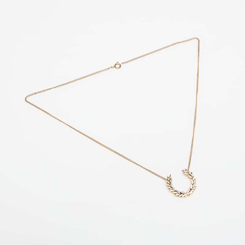 Collier Fred Perry Laurel Wreath Necklace ?