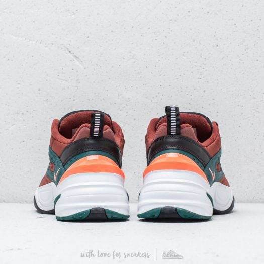 Nike 2025 tekno marron
