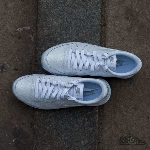 Women s shoes Nike WMNS Internationalist Premium White White Metallic Silver Footshop