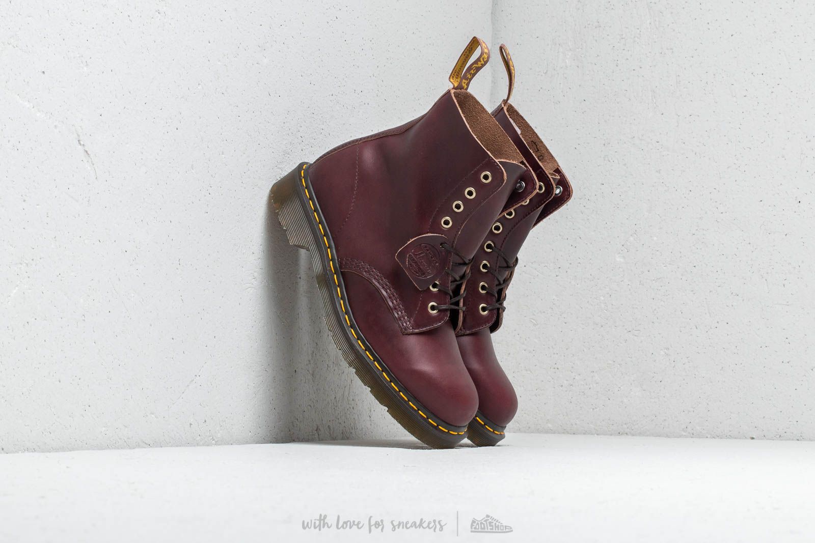 Dr. Martens 1460 Pascal