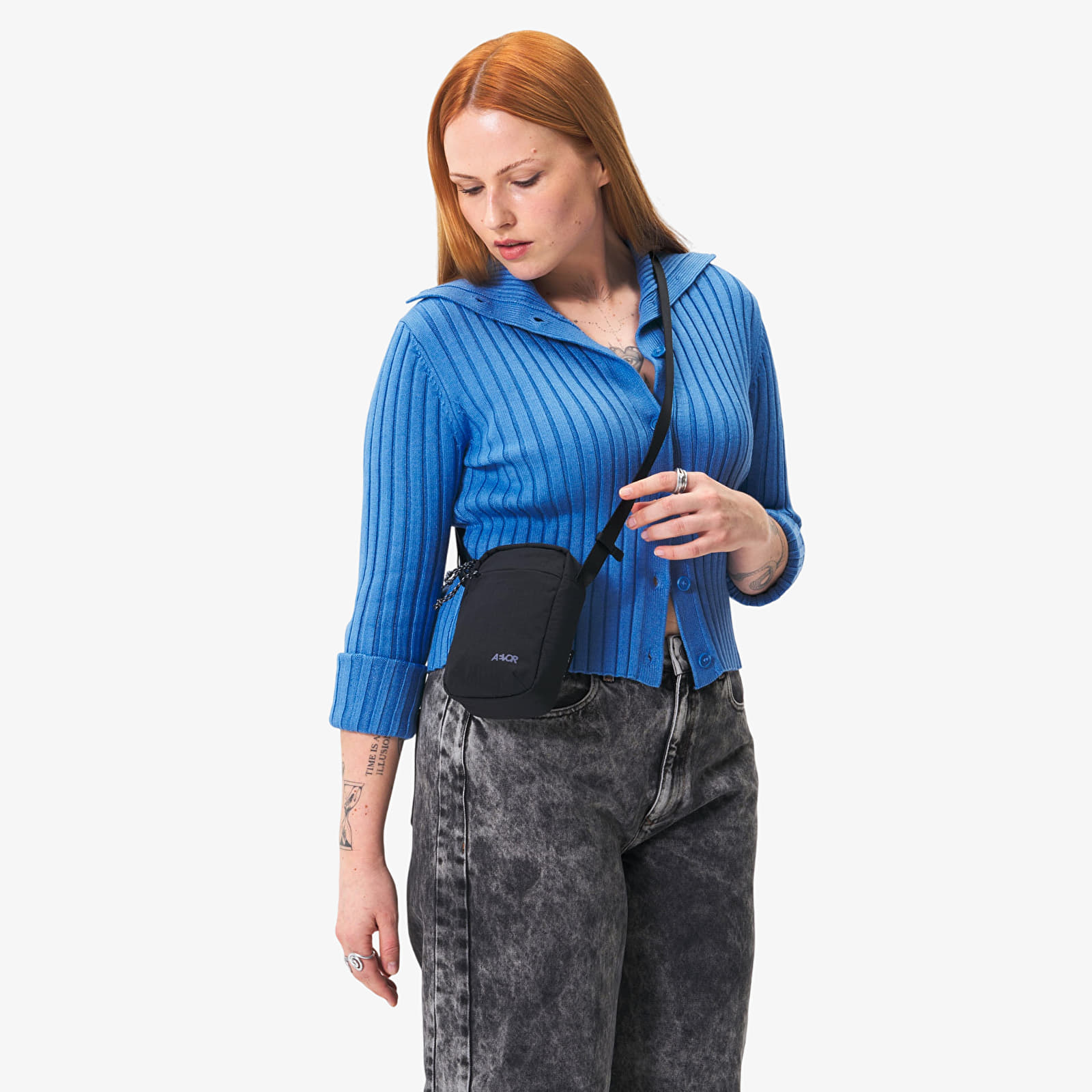 Miesten olkalaukut AEVOR Easy Ride Pouch Black