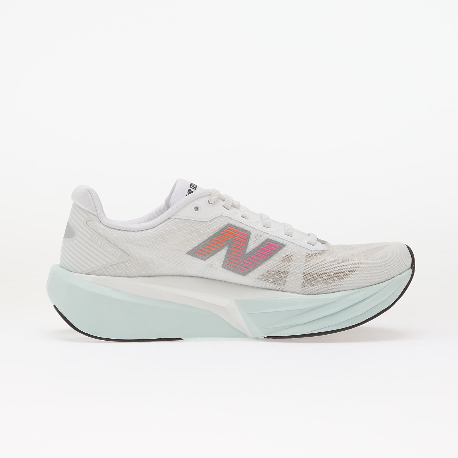 Herren Sneaker und Schuhe New Balance FuelCell Rebel v5 White/ Pink Heat/ Glint Blue