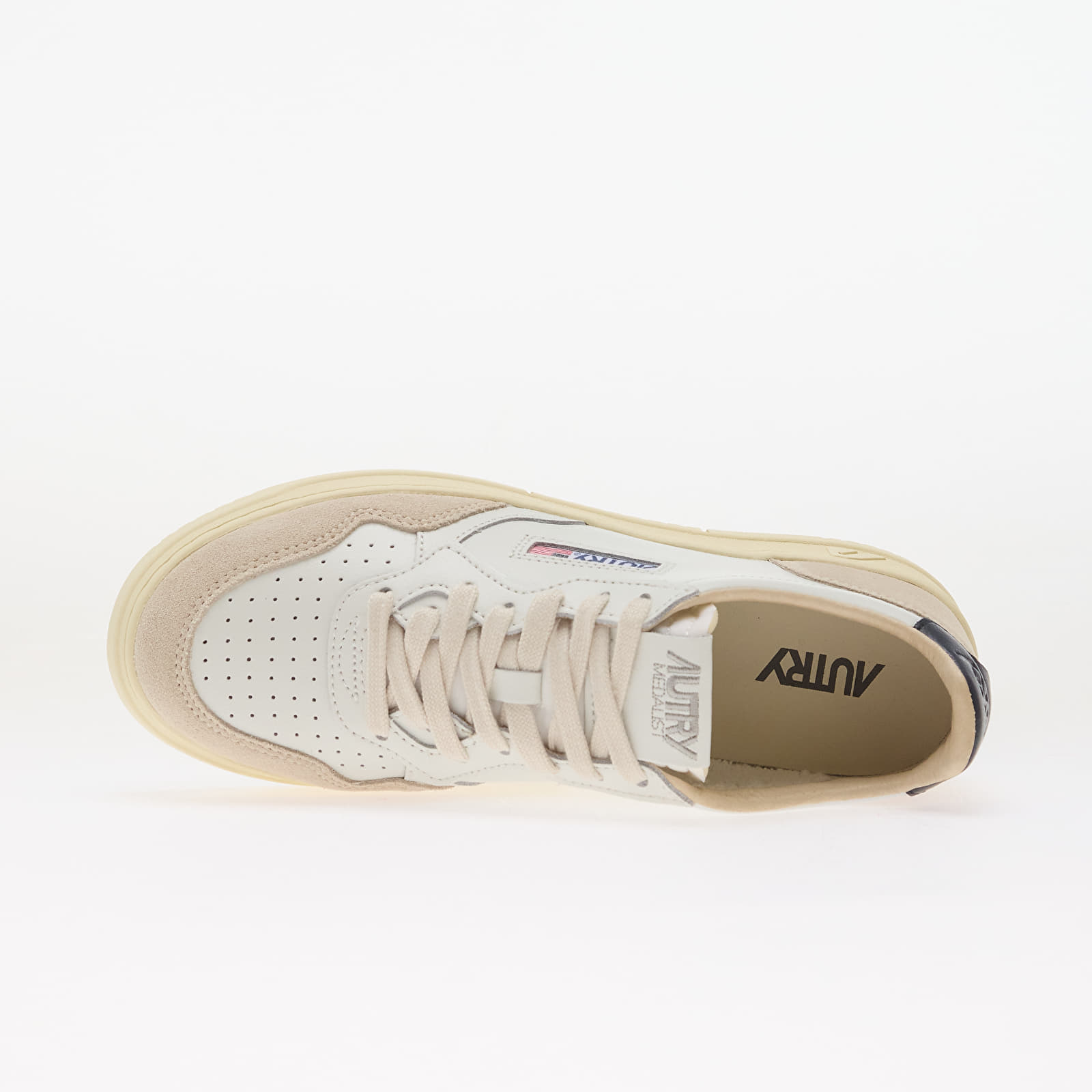 Încălțăminte și sneakerși pentru bărbați Autry Medalist Low Man White/ Blue Leather