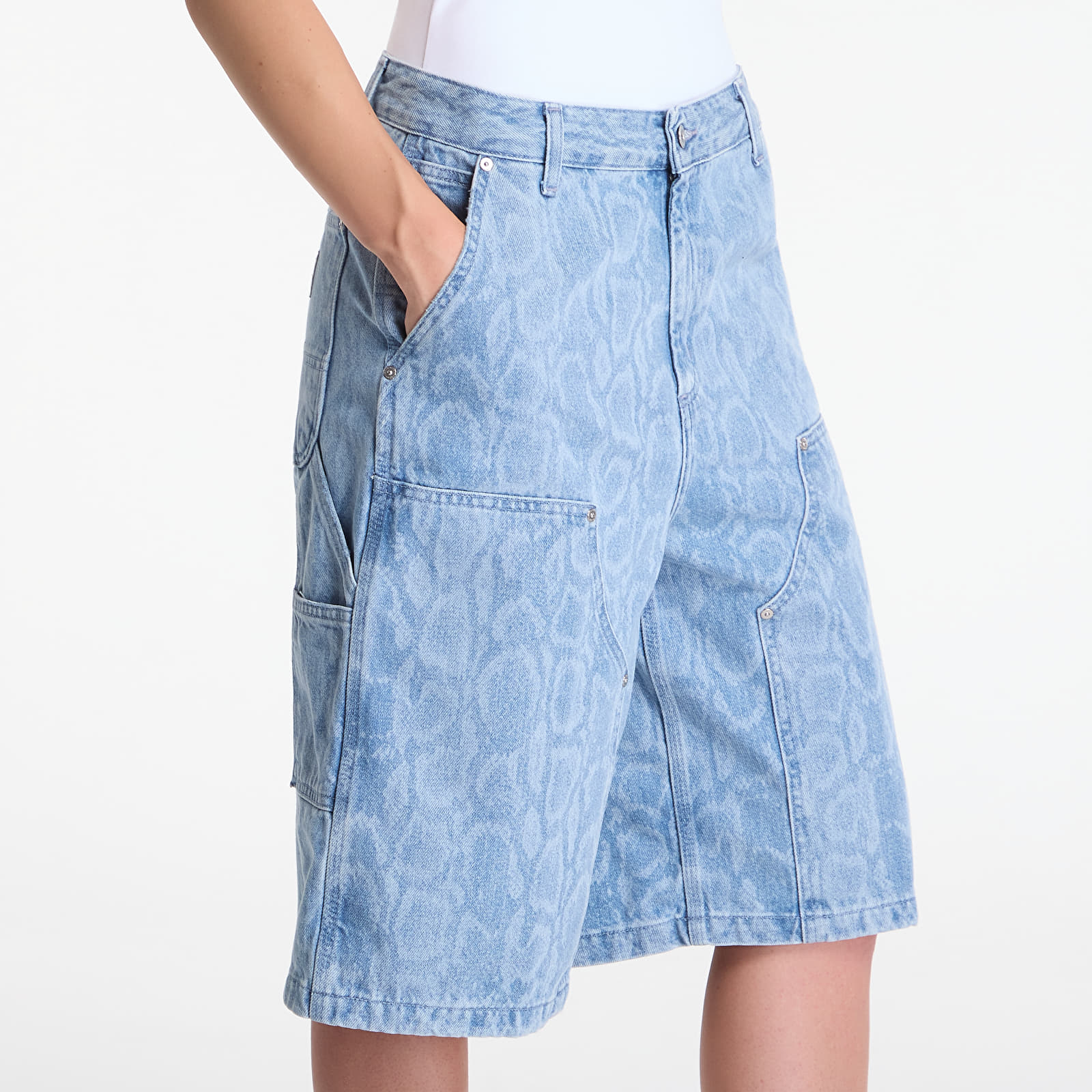 Kurzhosen Carhartt WIP W' Snake Nixon Double Knee Short Snake Camo, Blue Bleached