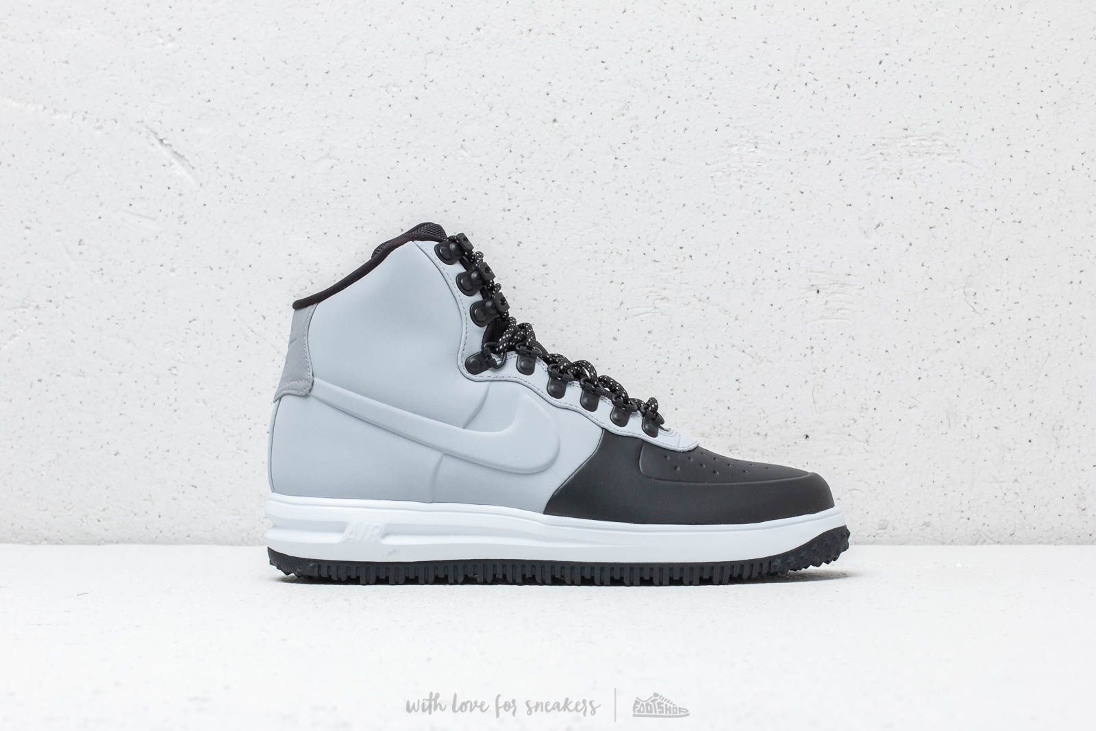 Lunar best sale force 18