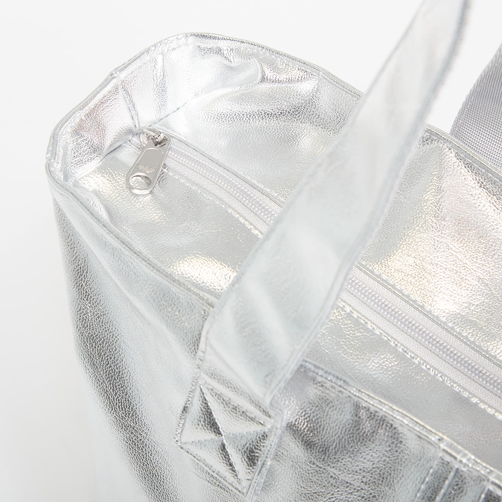 Umhängetaschen für Männer adidas Shopper Metallic Pu Bag Silver Met.