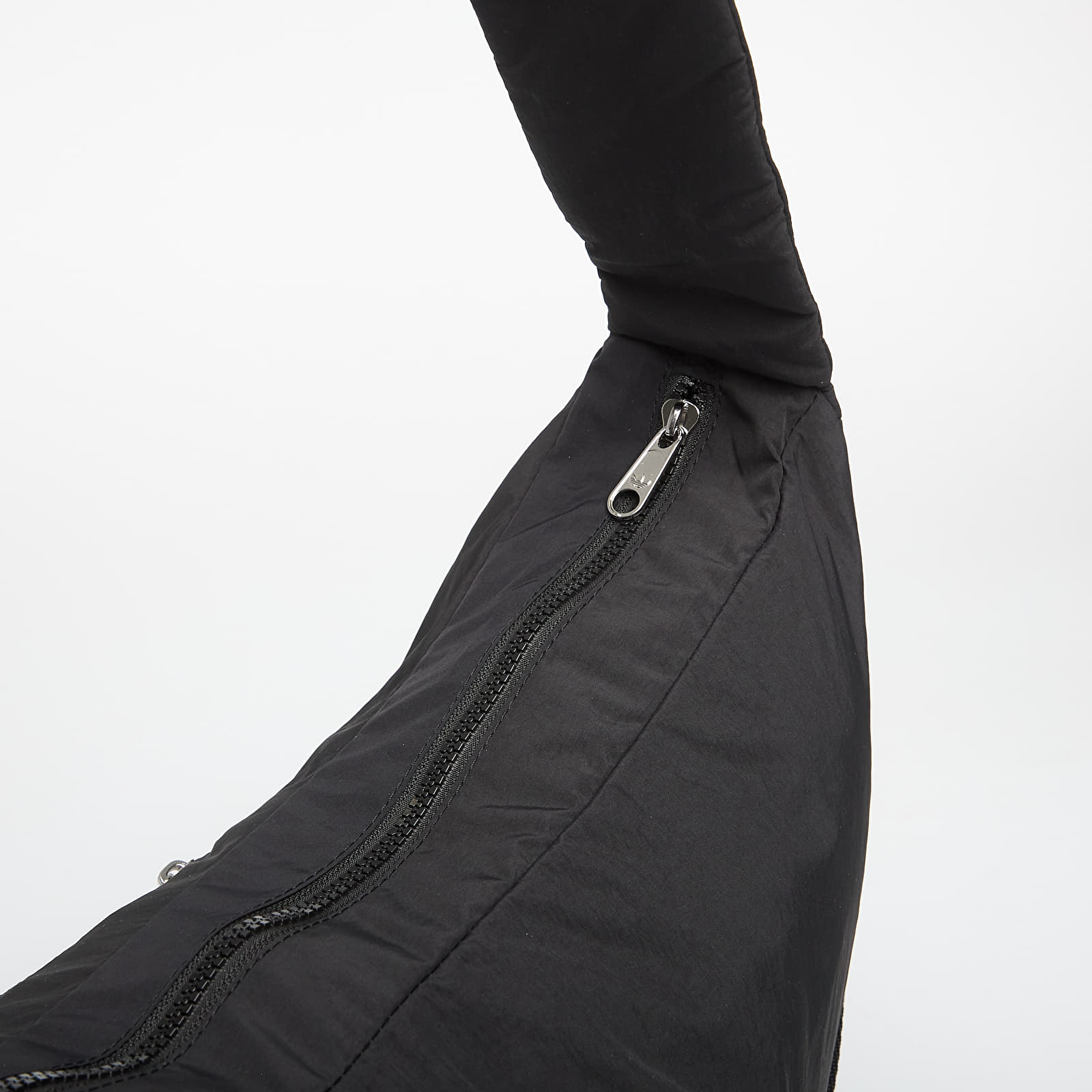 Umhängetaschen adidas Everyday Icons Crossbody Bag Half Moon Black