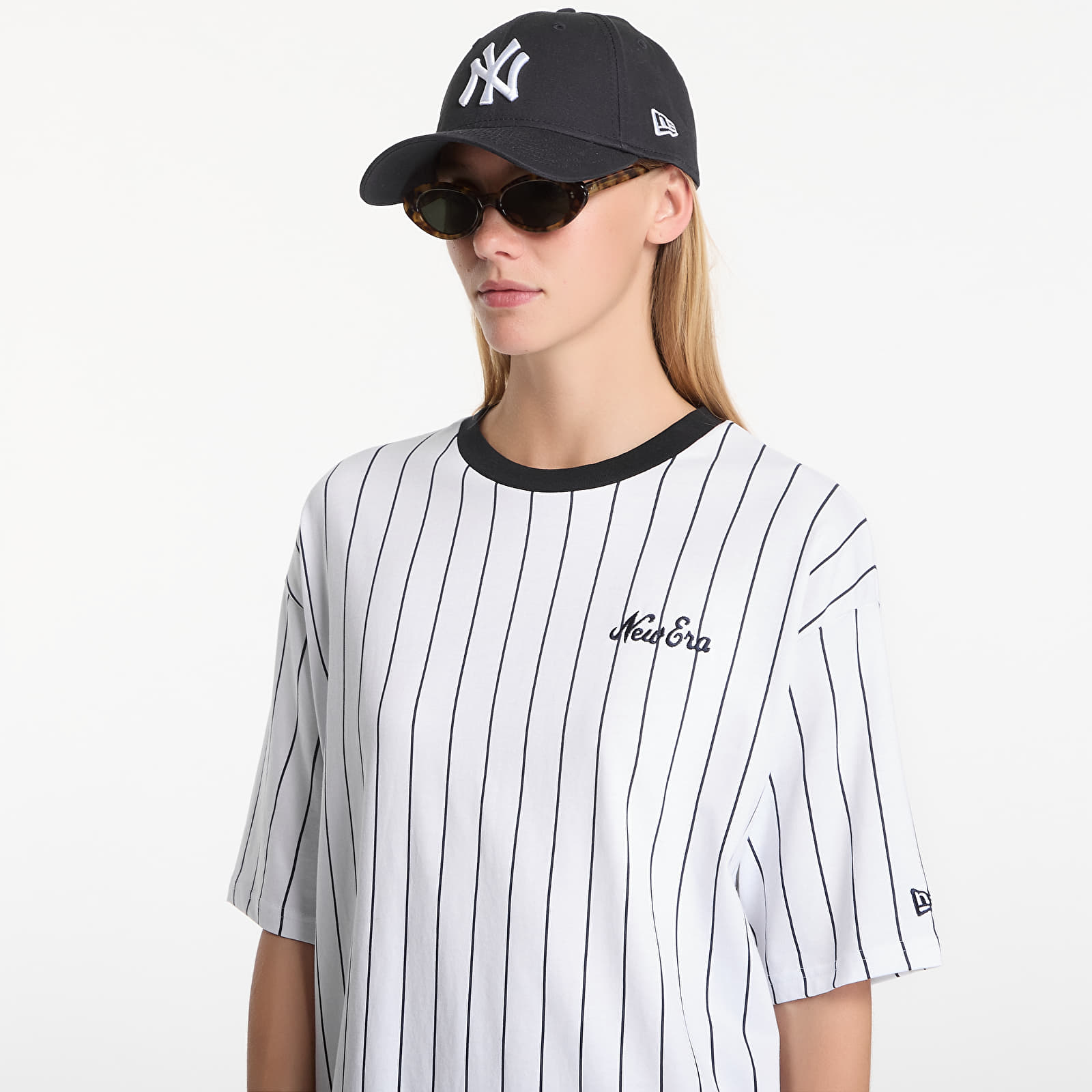 T-shirts New Era Pinstripe OS Tee UNISEX Optic White/ Navy