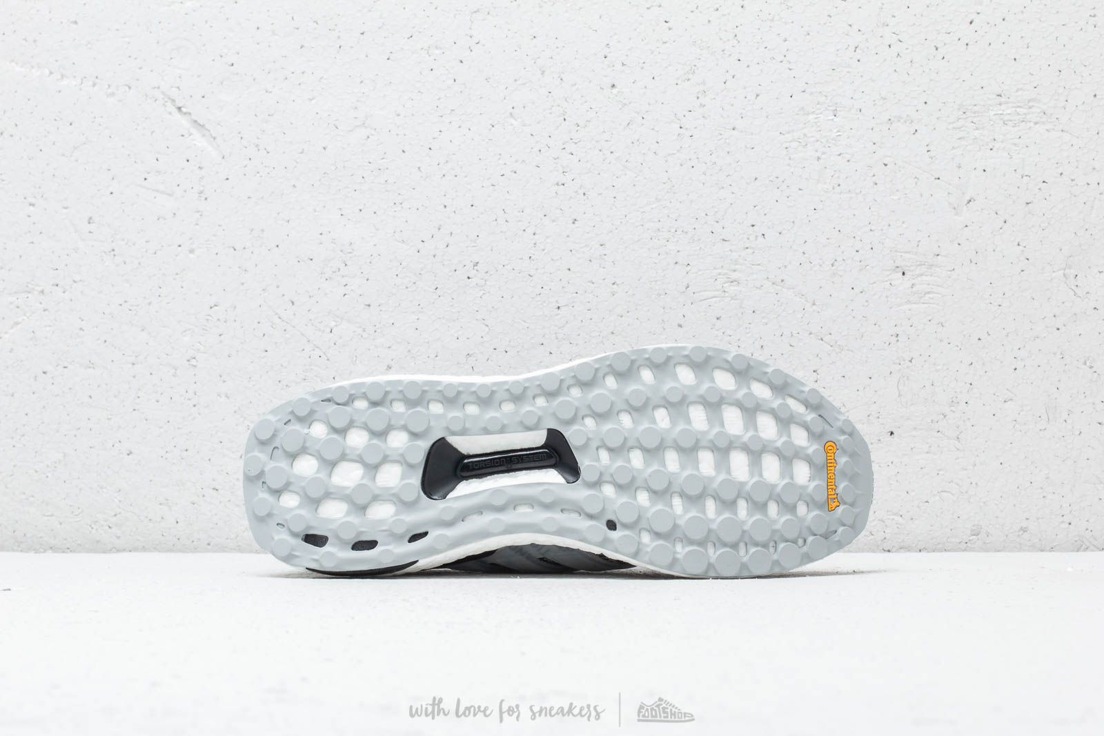 Undefeated ultra boost clear onix online
