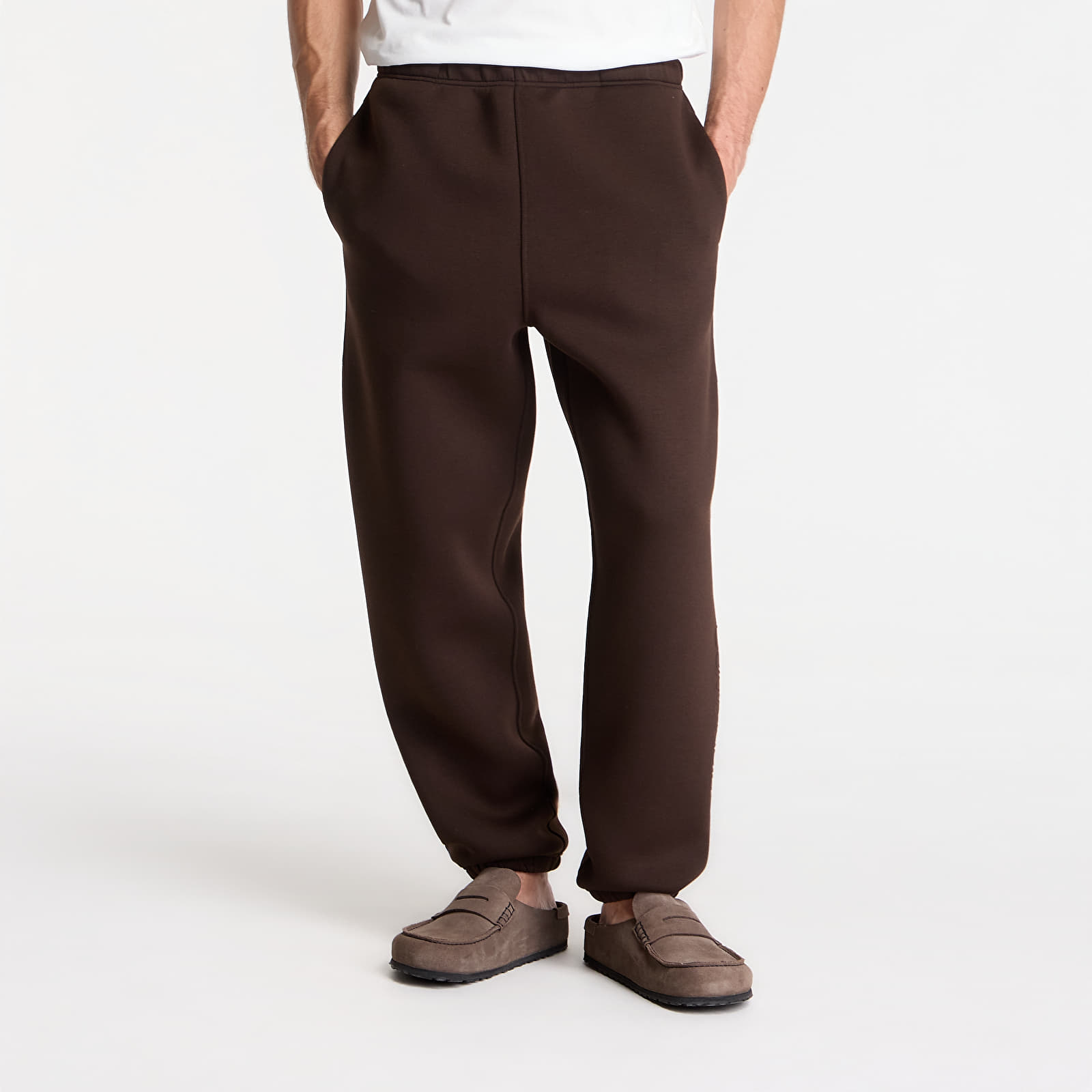 Men's sweatpants Calvin Klein Cooling Spacer Embossed Logo Joggers Dark Coffee