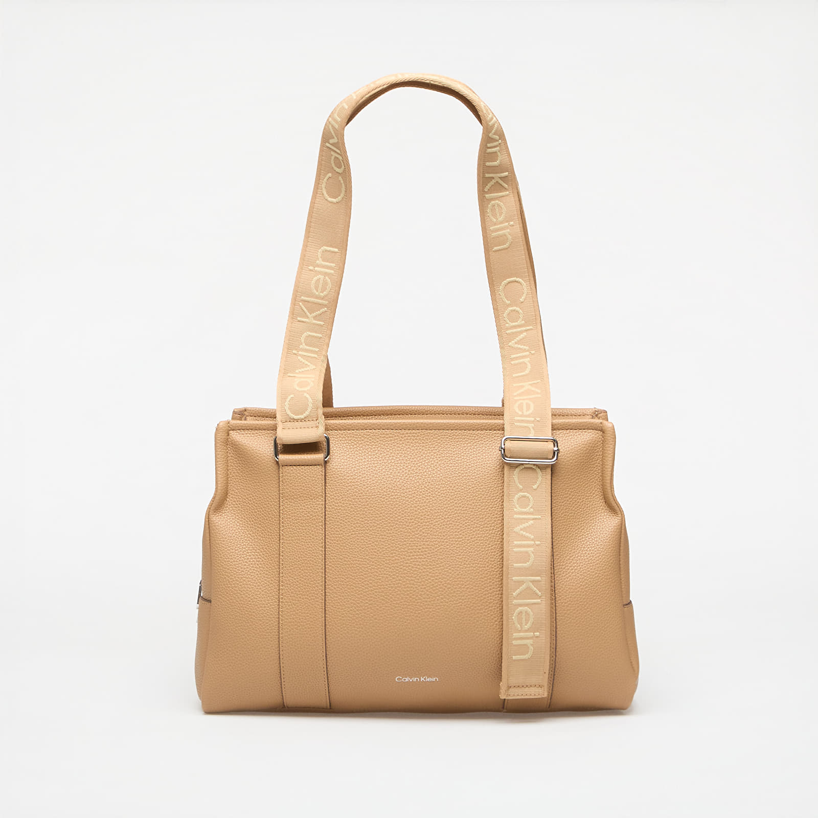 Дамски чанти Calvin Klein Webbing Adj Strap Tote Tannin