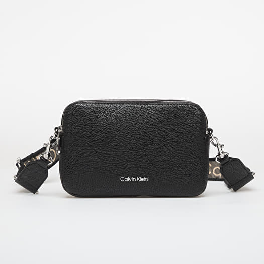 Ručna torbica Calvin Klein Webbing 2X Strap Camera Bag Black