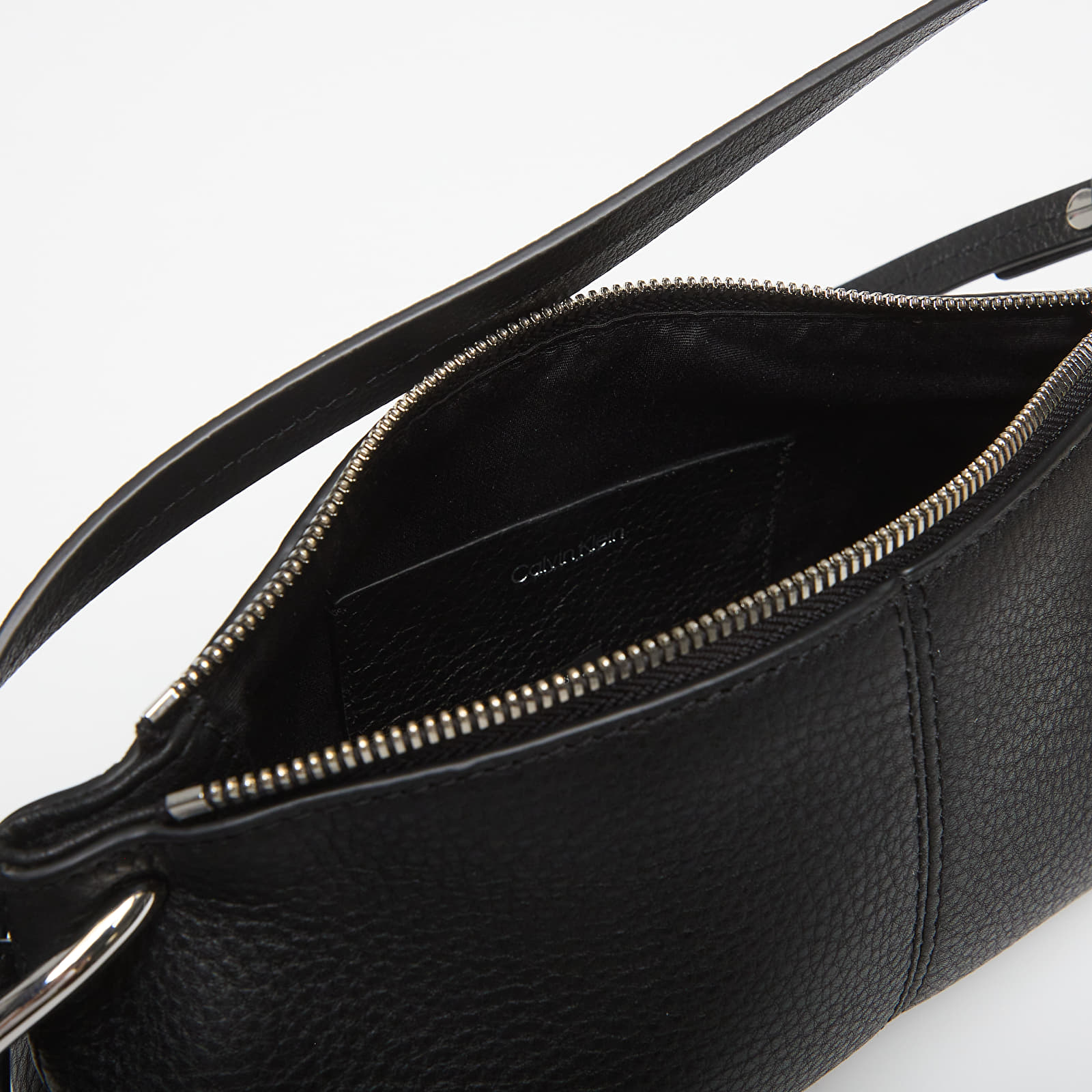 Handbags Calvin Klein Slouchy Leather Small Conv Bag Black