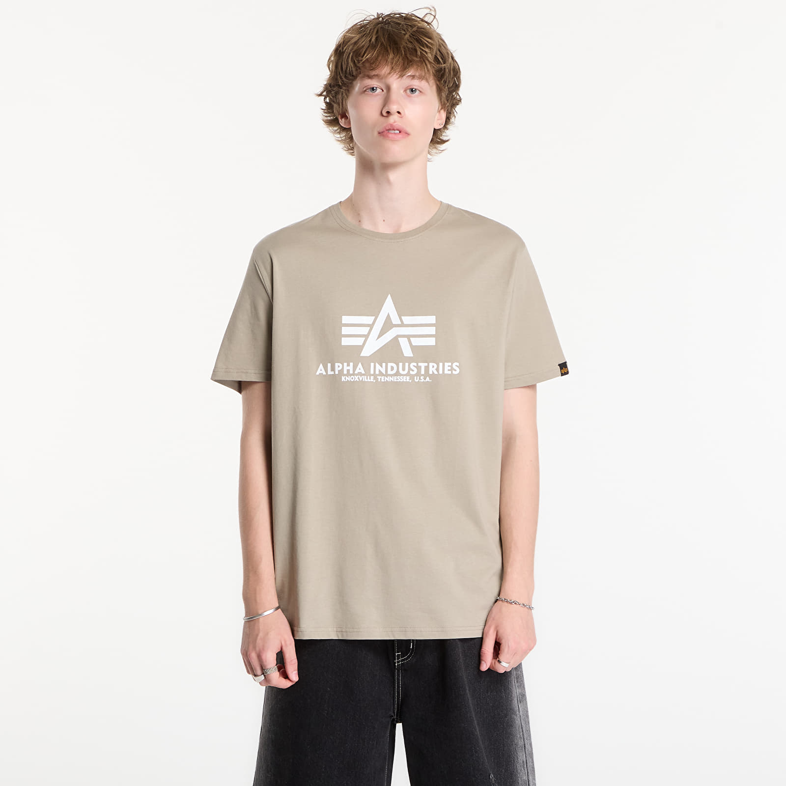 T-skjorter Alpha Industries Basic T-Shirt Vintage Sand
