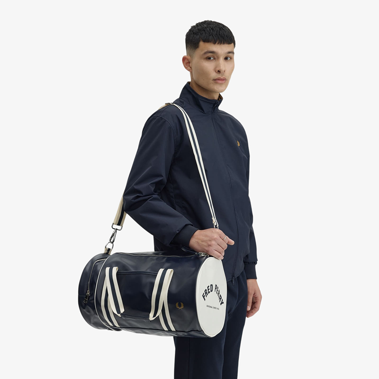 Sacs à bandoulière Fred Perry Classic Barrel Bag Navy/ Ecru