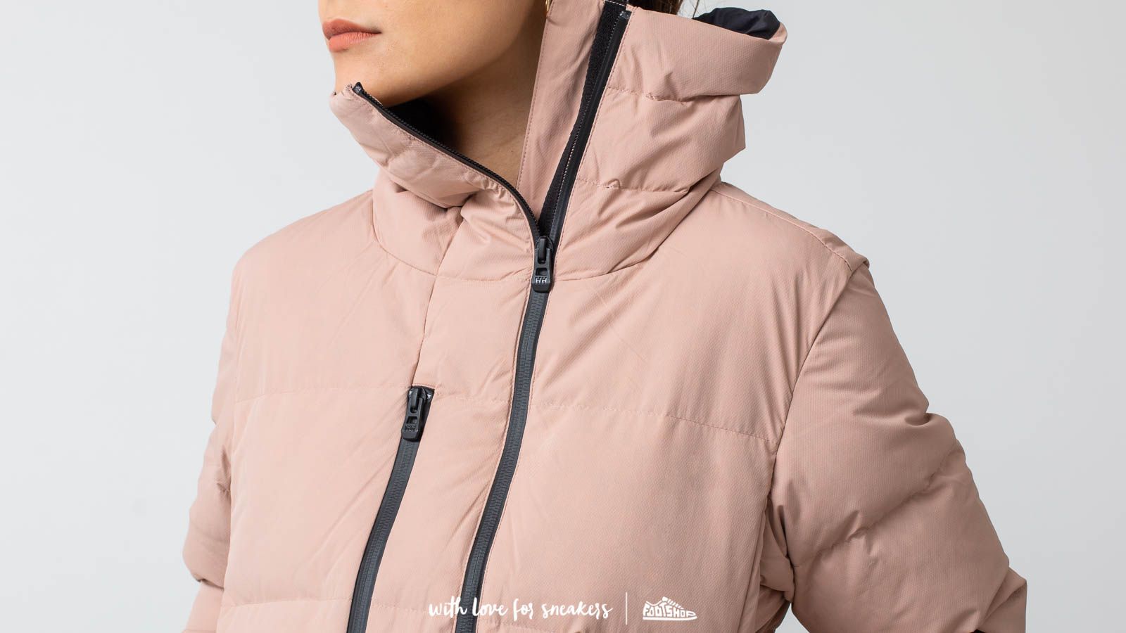 Helly hansen w 2025 beloved down jacket