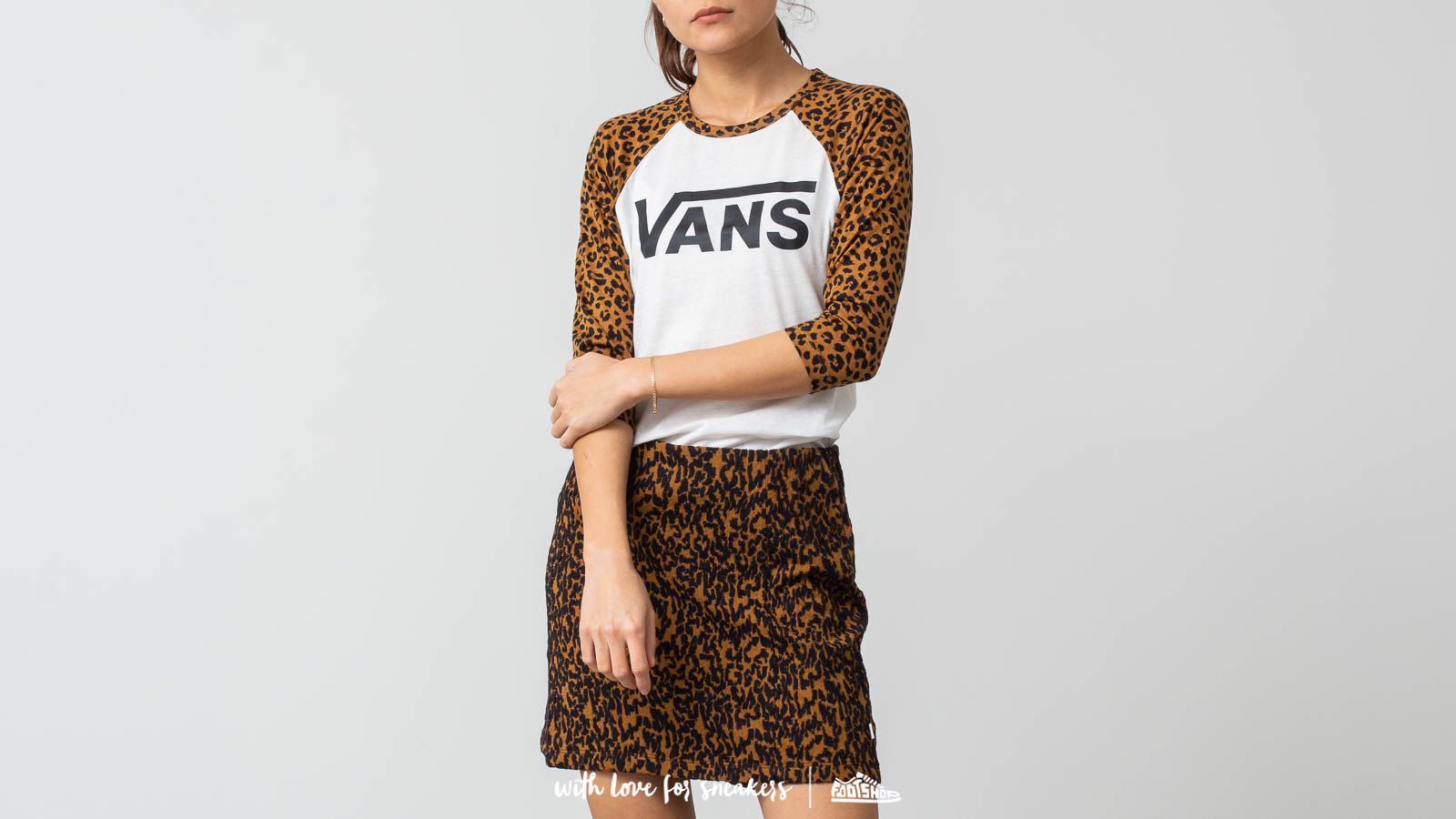 Vans prowling raglan hot sale