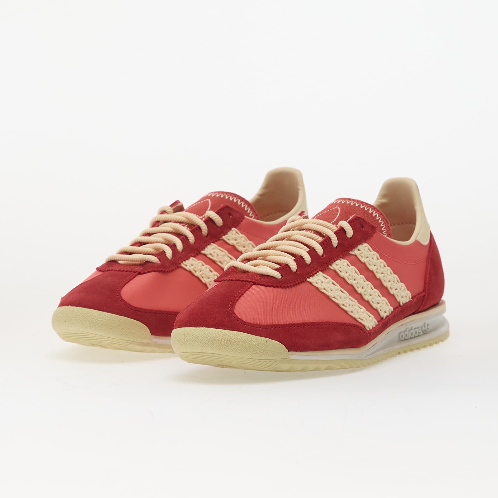 Women's shoes adidas Sl 72 Og Preloved Scarlet/ Warm Vanilla/ Team Victory Red