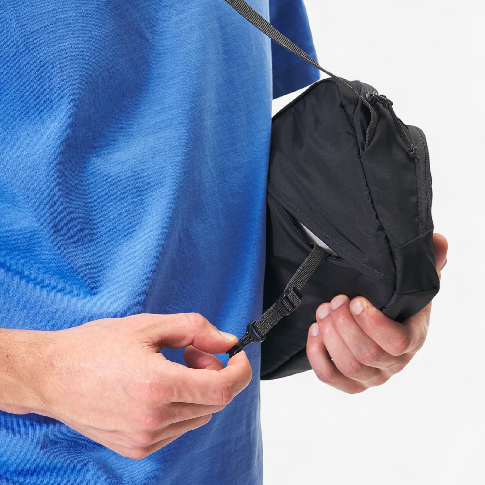 Men's Shoulder Bags AEVOR Sacoche Bag Ripstop Charcoal Black