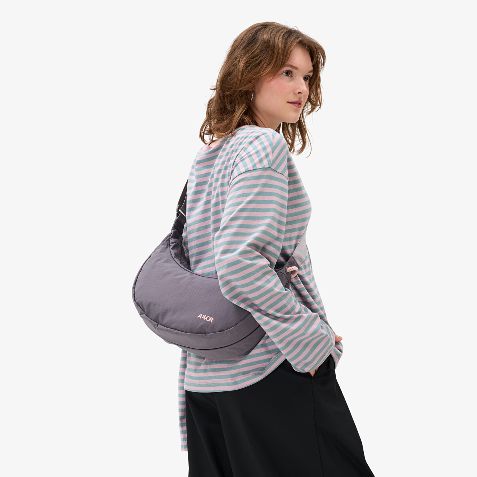 Pánske tašky cez rameno AEVOR Sling Bag Grey