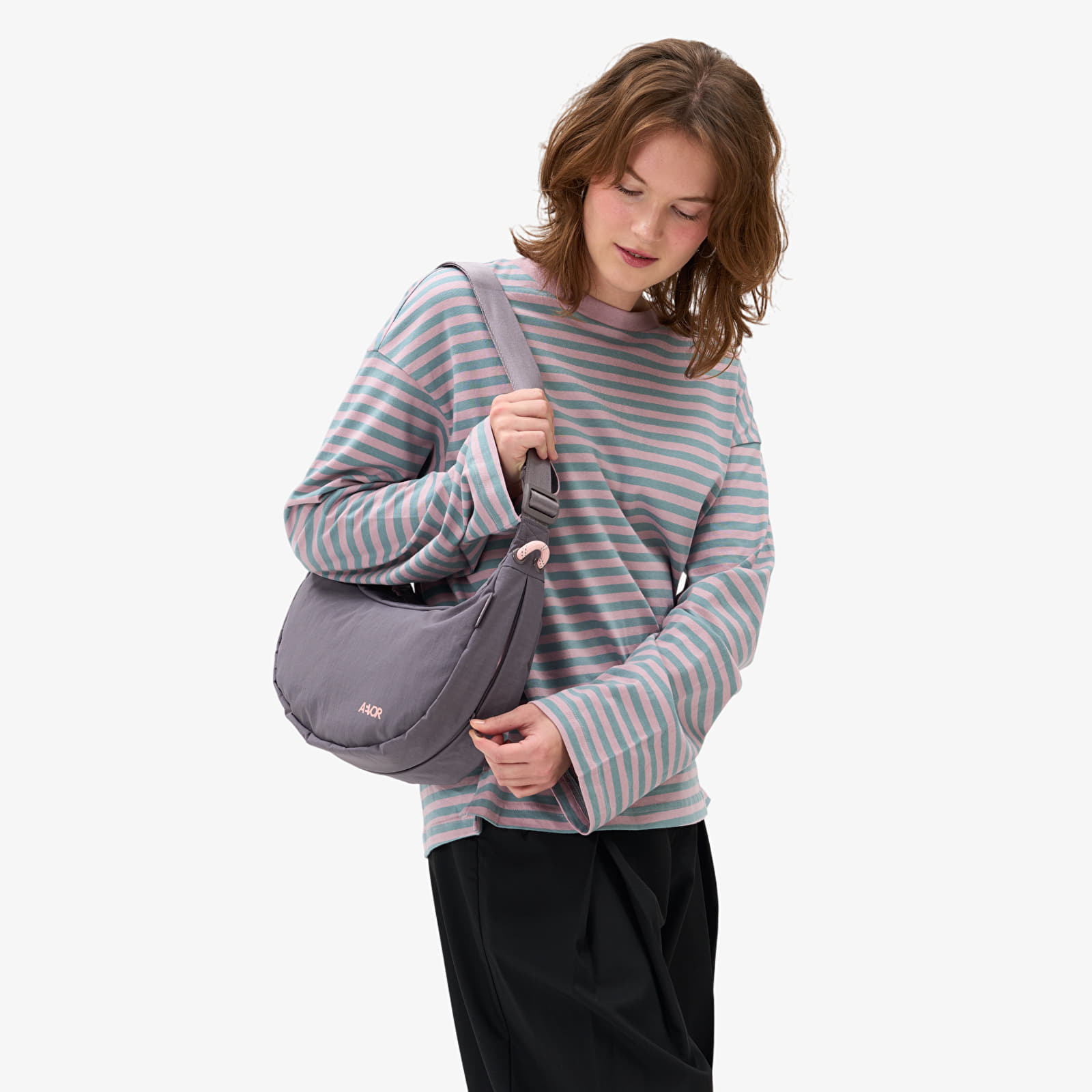 Pánske tašky cez rameno AEVOR Sling Bag Grey