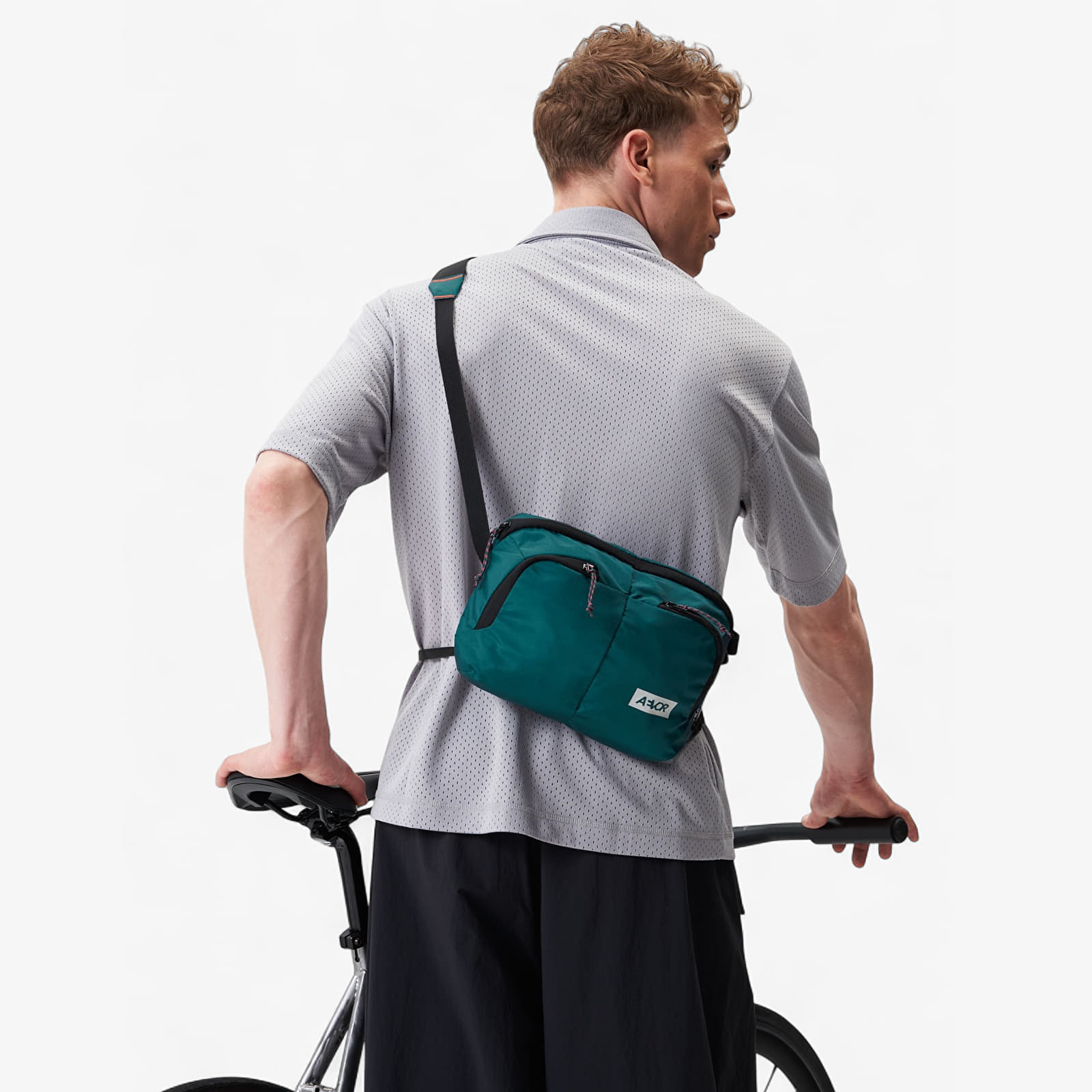 Men's Shoulder Bags AEVOR Sacoche Bag Ripstop Evergreen