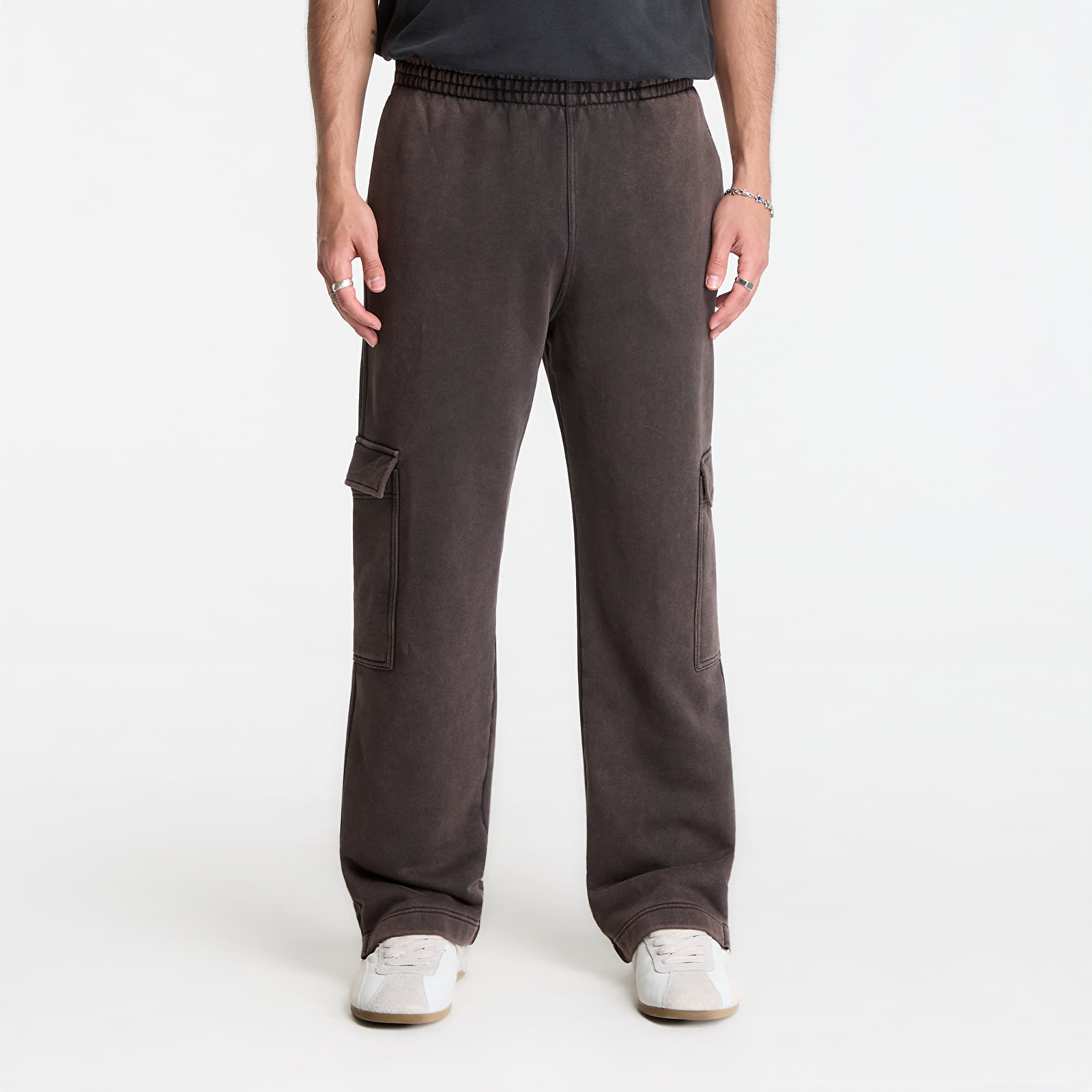 Pantalon survêtement Represent Initial Cargo Sweatpants Coffee