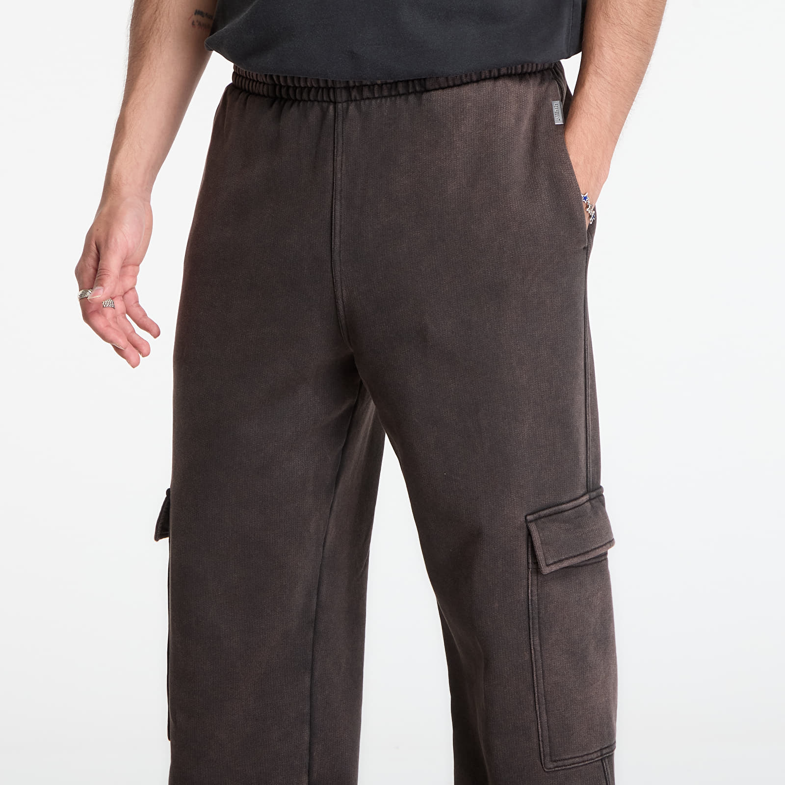 Pantalon survêtement Represent Initial Cargo Sweatpants Coffee