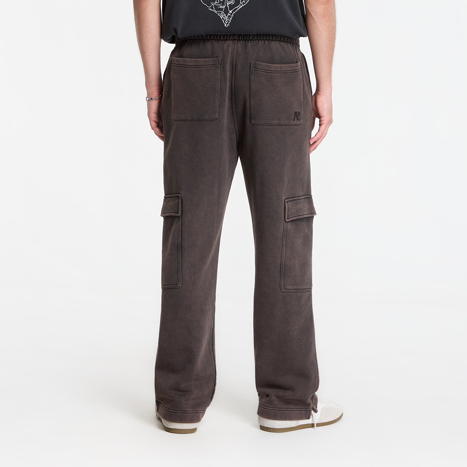 Pantalon survêtement Represent Initial Cargo Sweatpants Coffee