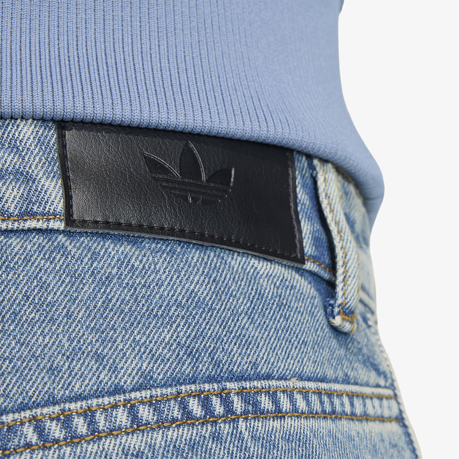 Kurzhosen adidas Firebird Adicolor Denim Jorts Mid-rise Straight Leg Worn Blue Denim