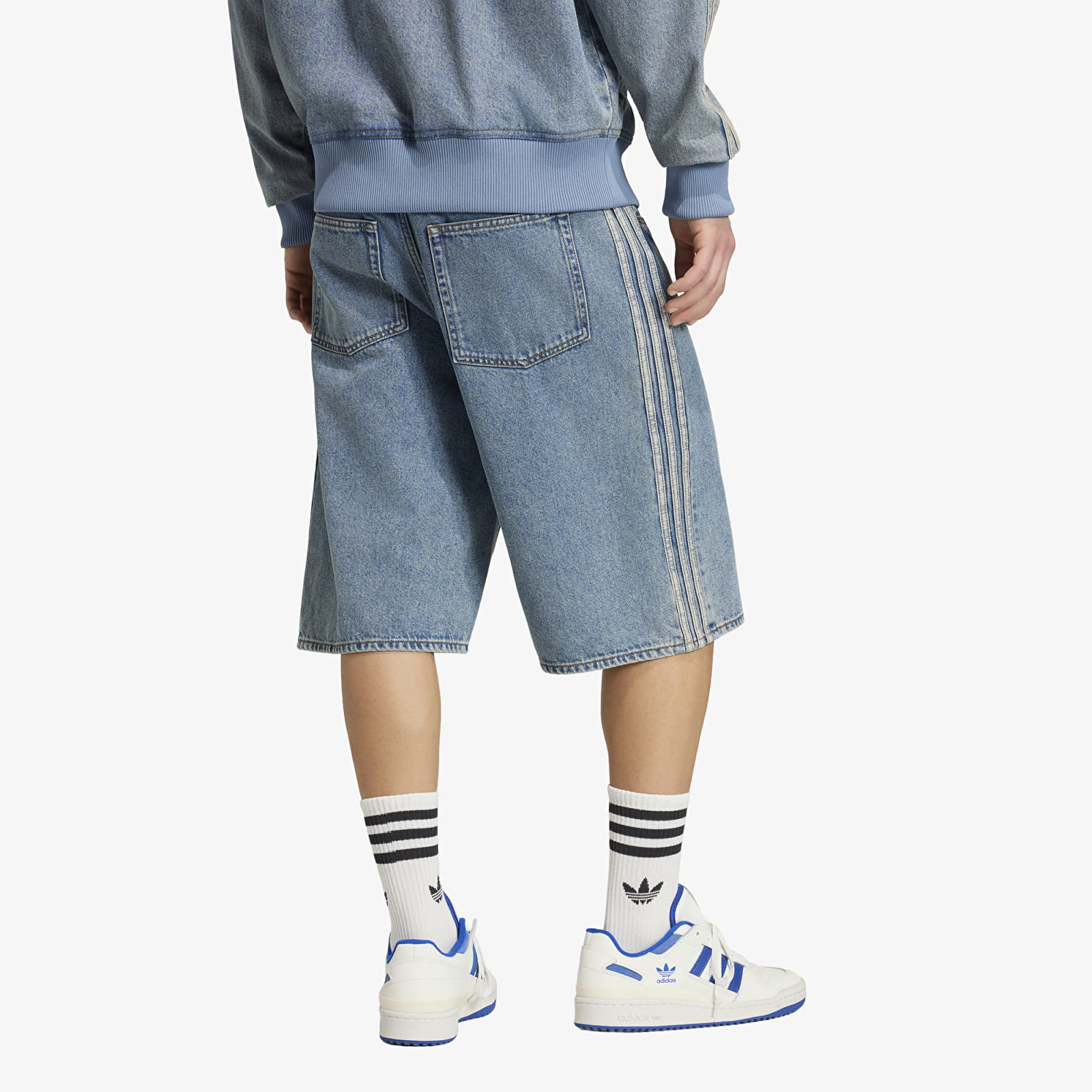 Kurzhosen adidas Firebird Adicolor Denim Jorts Mid-rise Straight Leg Worn Blue Denim