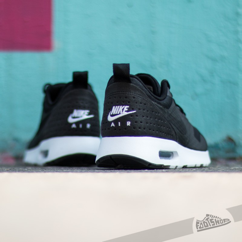 Nike air sales max tavas essentials