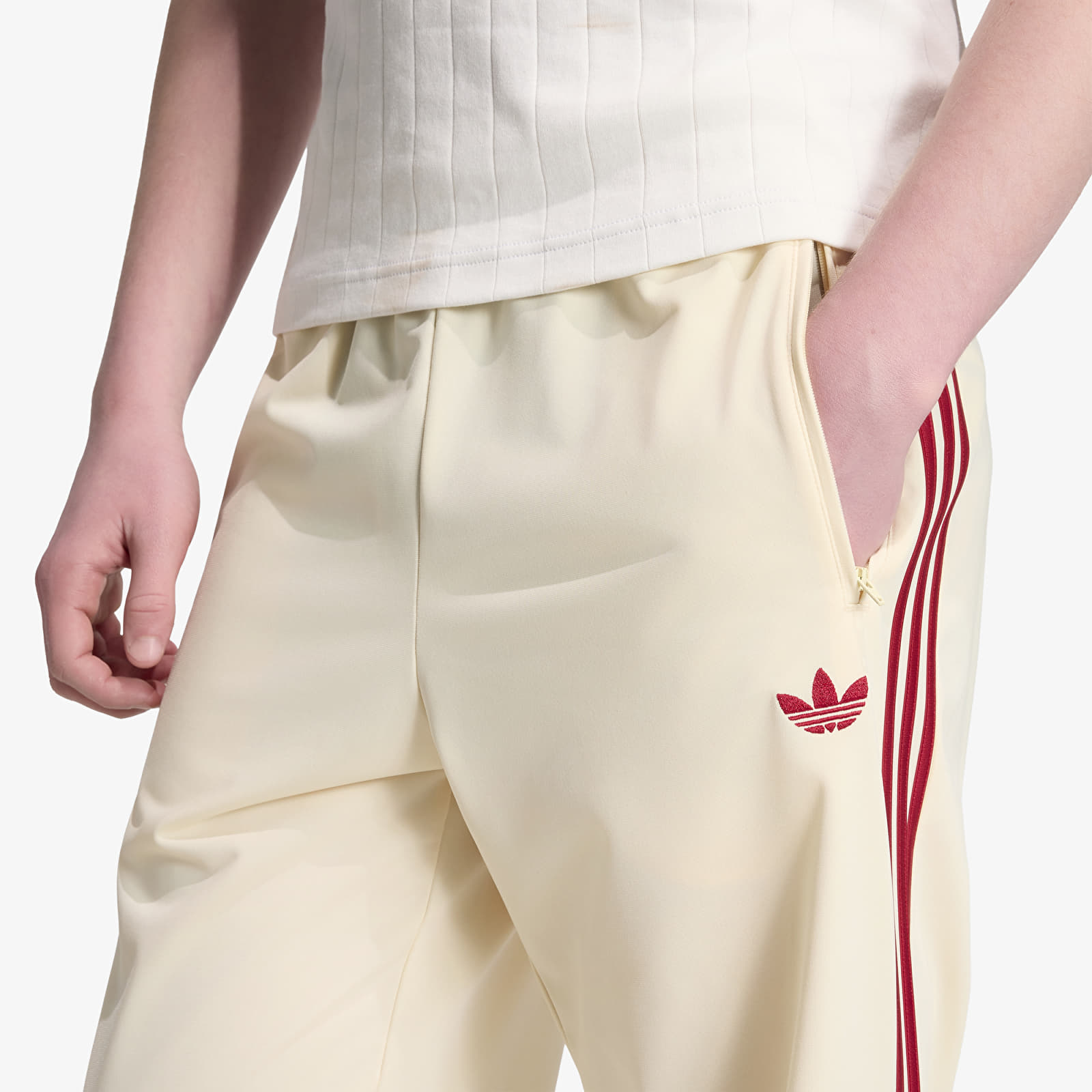 Pantalon adidas Firebird Track Pants Warm Vanilla/ Team Victory Red