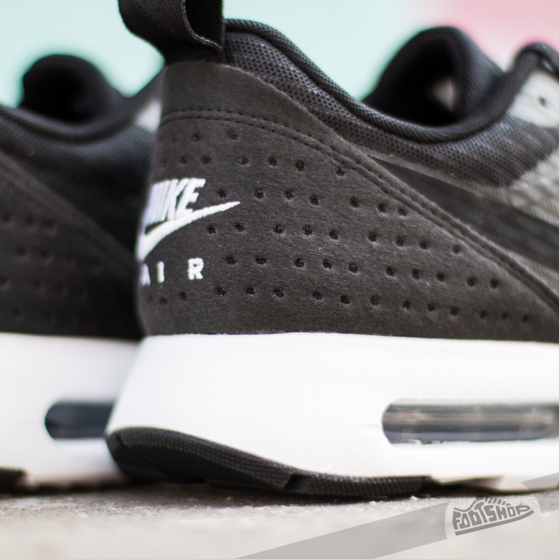 Air max tavas shop essentials
