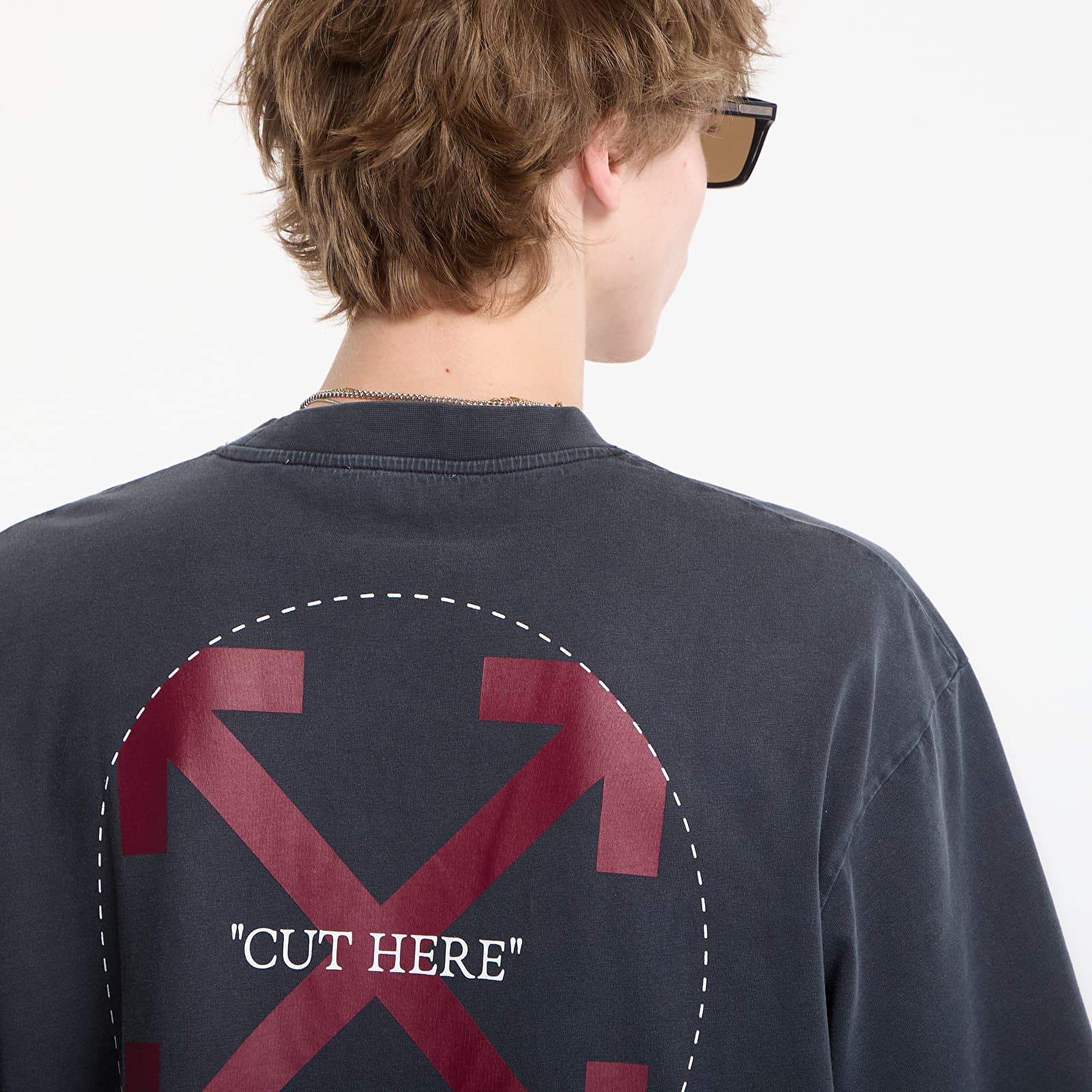T-shirts Off-White Cut Here Arrow Skate Tee UNISEX Fade Out Black/ Port Royal