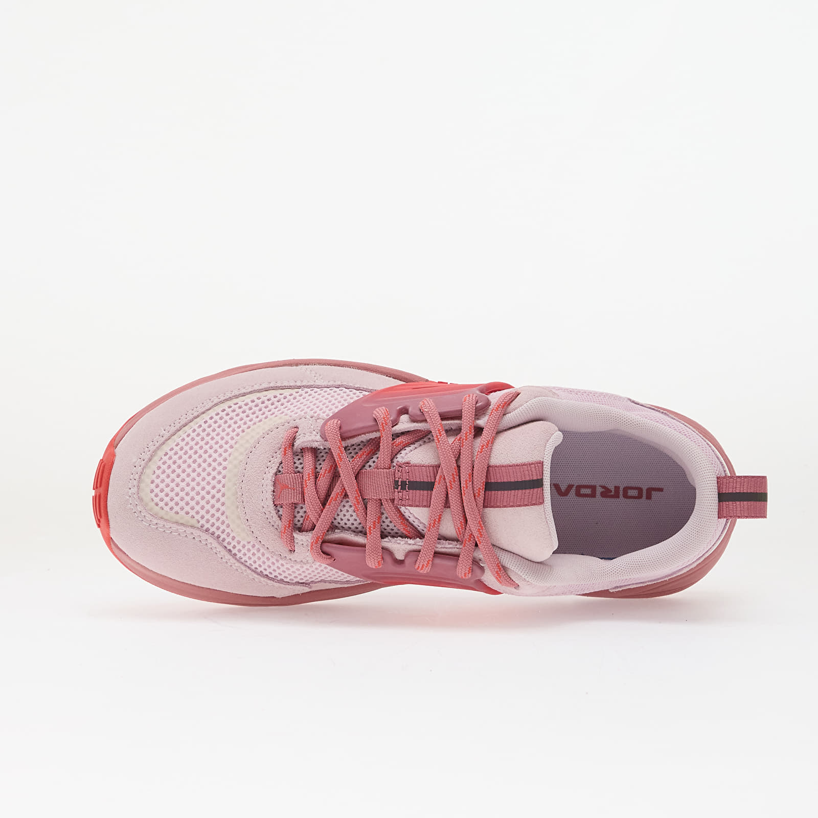Naisten kengät Jordan Trunner O/S Regal Pink/ Track Red-Desert Berry