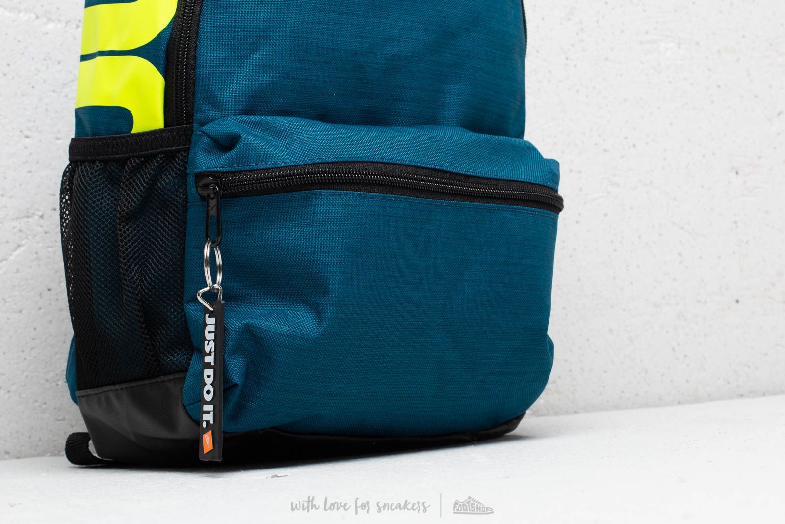 Táskák & hátizsákok Nike Brasilia Just Do It Blue Force/ Black/ Bright Cactus