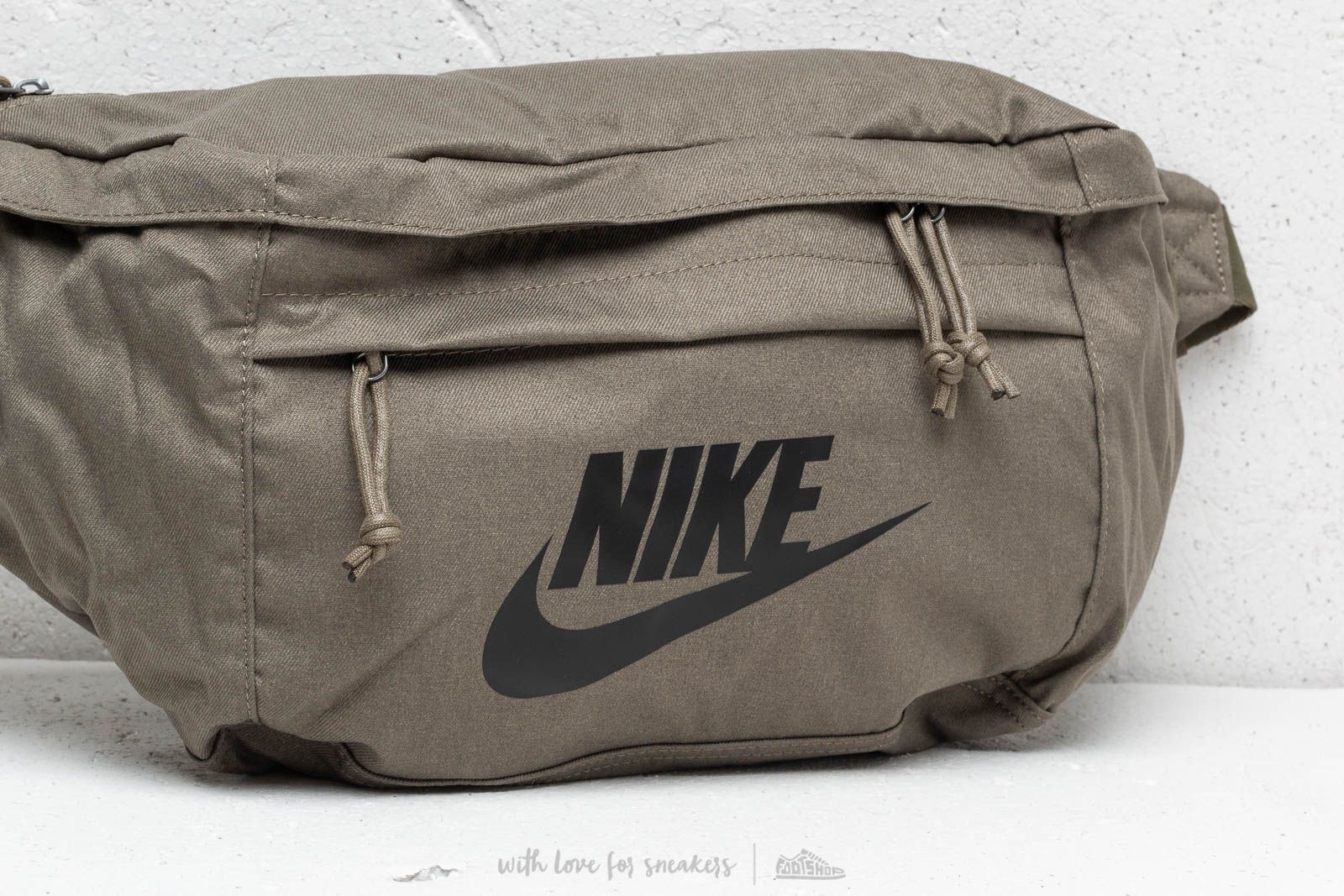 Hip nahrbtniki Nike NK Tech Hip Pack Waistbag Olive