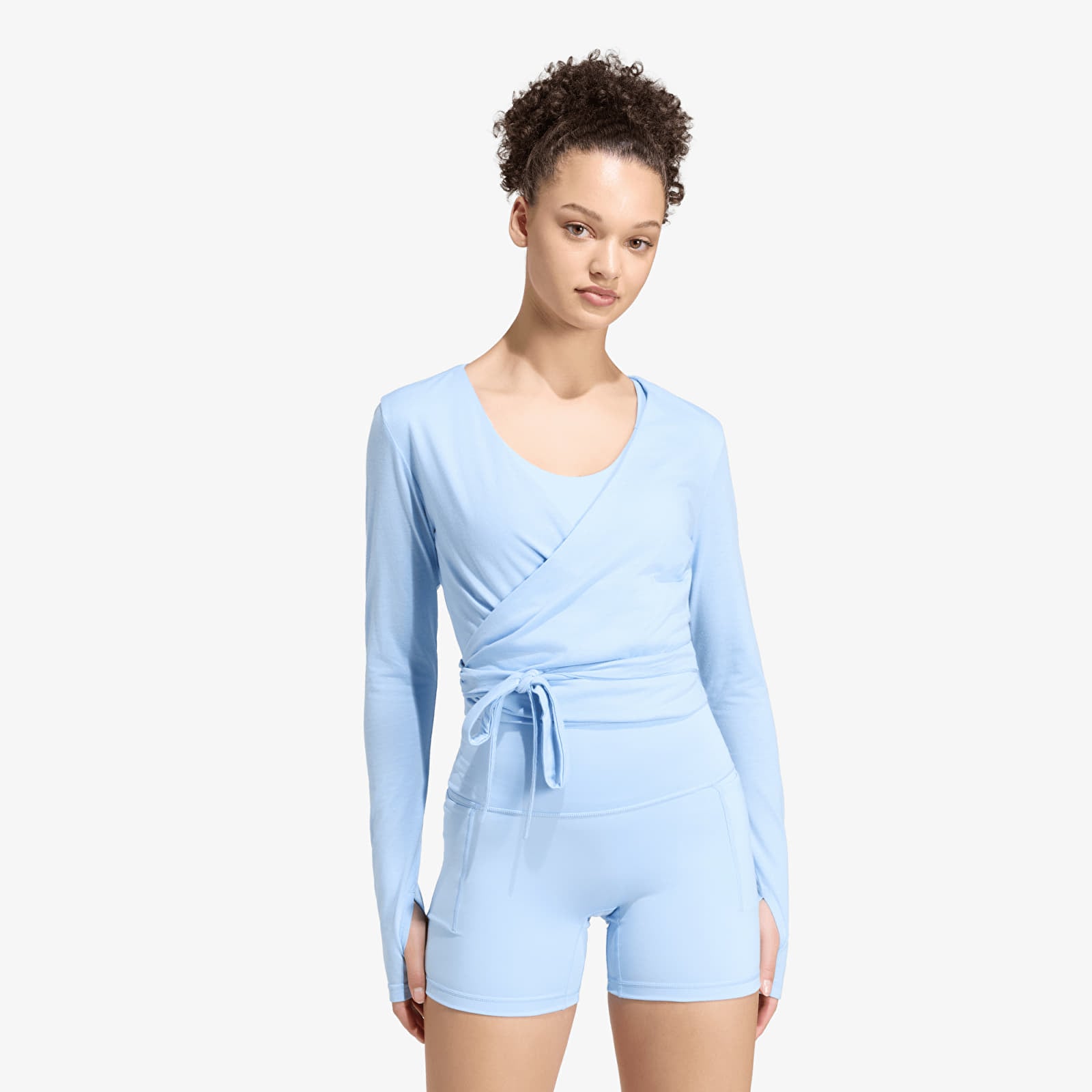 T-skjorter adidas 3 Stripes Studio Soft Ballet Wrap Top Glow Blue/ Earth Strata