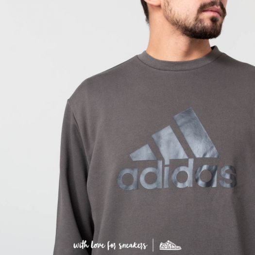 Adidas undefeated crewneck online