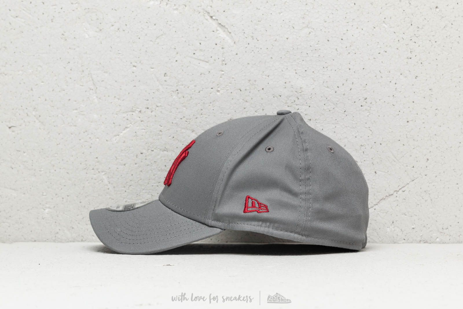 New Era Cappello elasticizzato 39Thirty - Outline NY Yankees Olive, Oliva, XS-S
