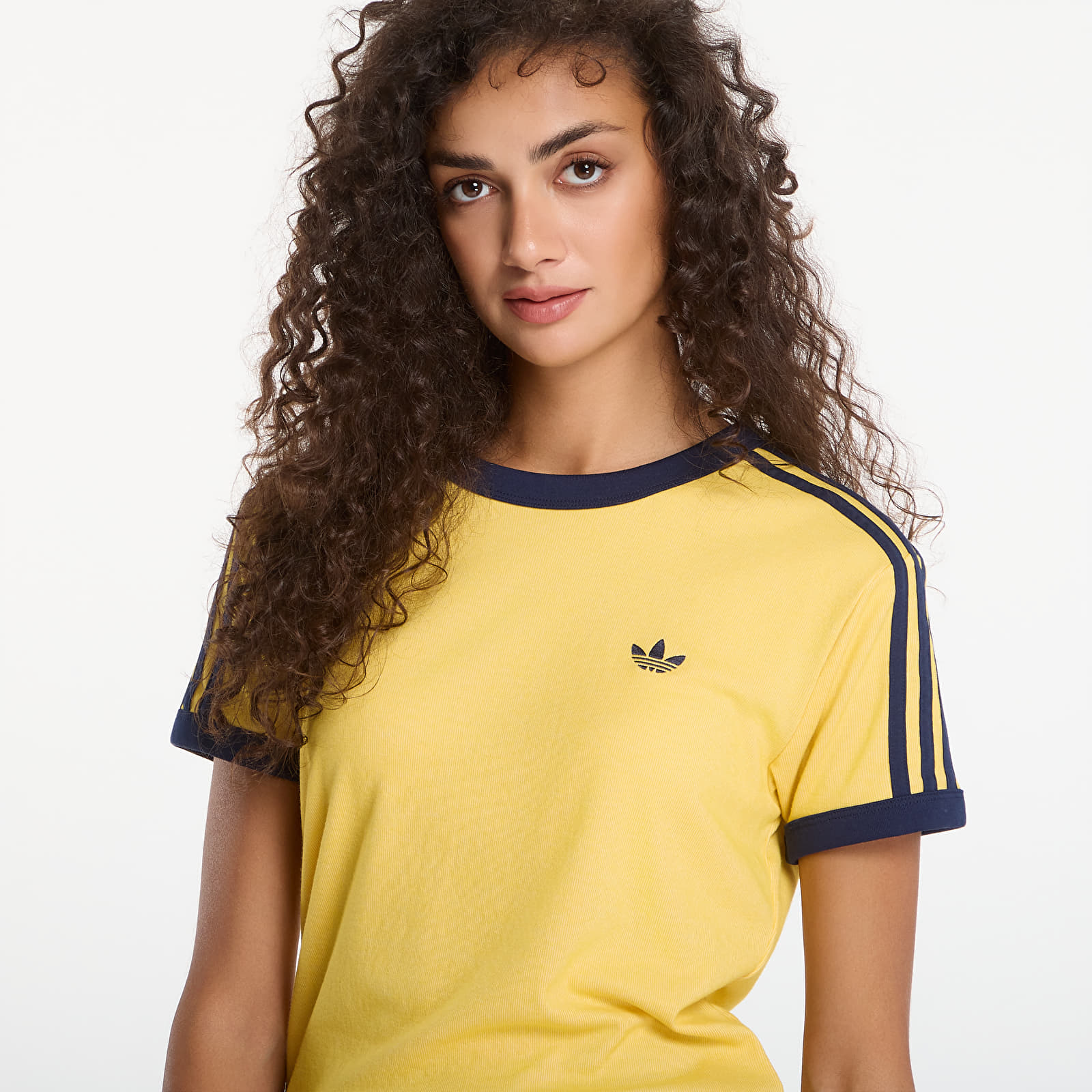 Tricouri femei adidas Heather 3-Stripes Cali T-Shirt Warm Vanilla/ Bold Gold/ Night Indigo