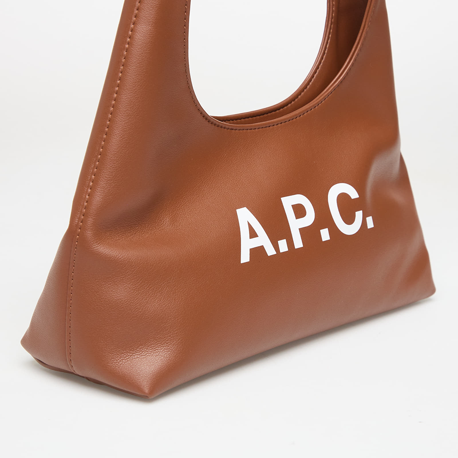 Kabelky A.P.C. Baby Ninon Shoulder Hazelnut